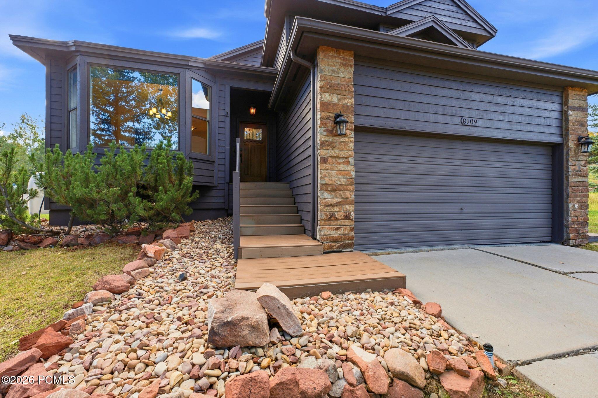 8109 Meadowview Drive