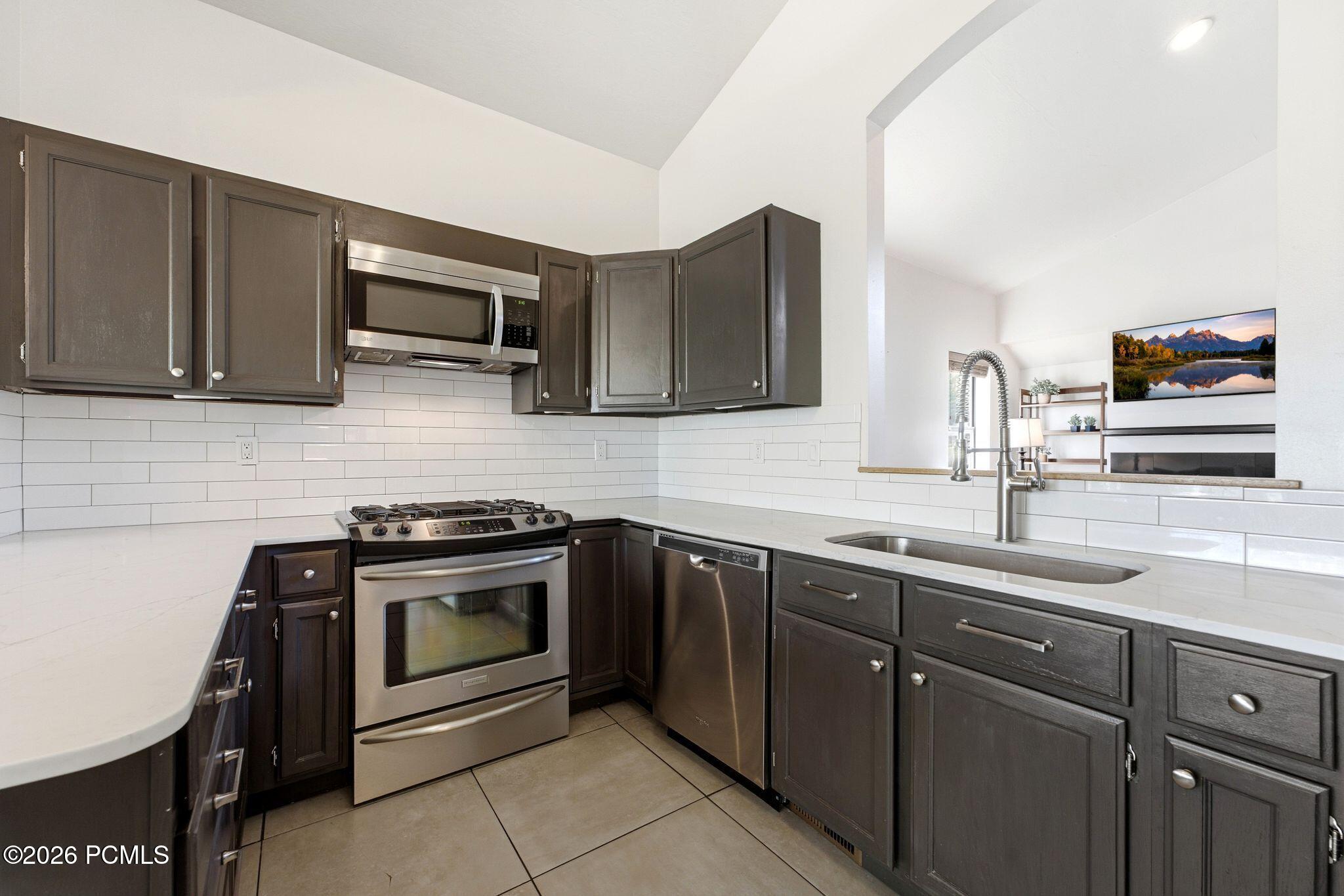 8109 Meadowview Drive