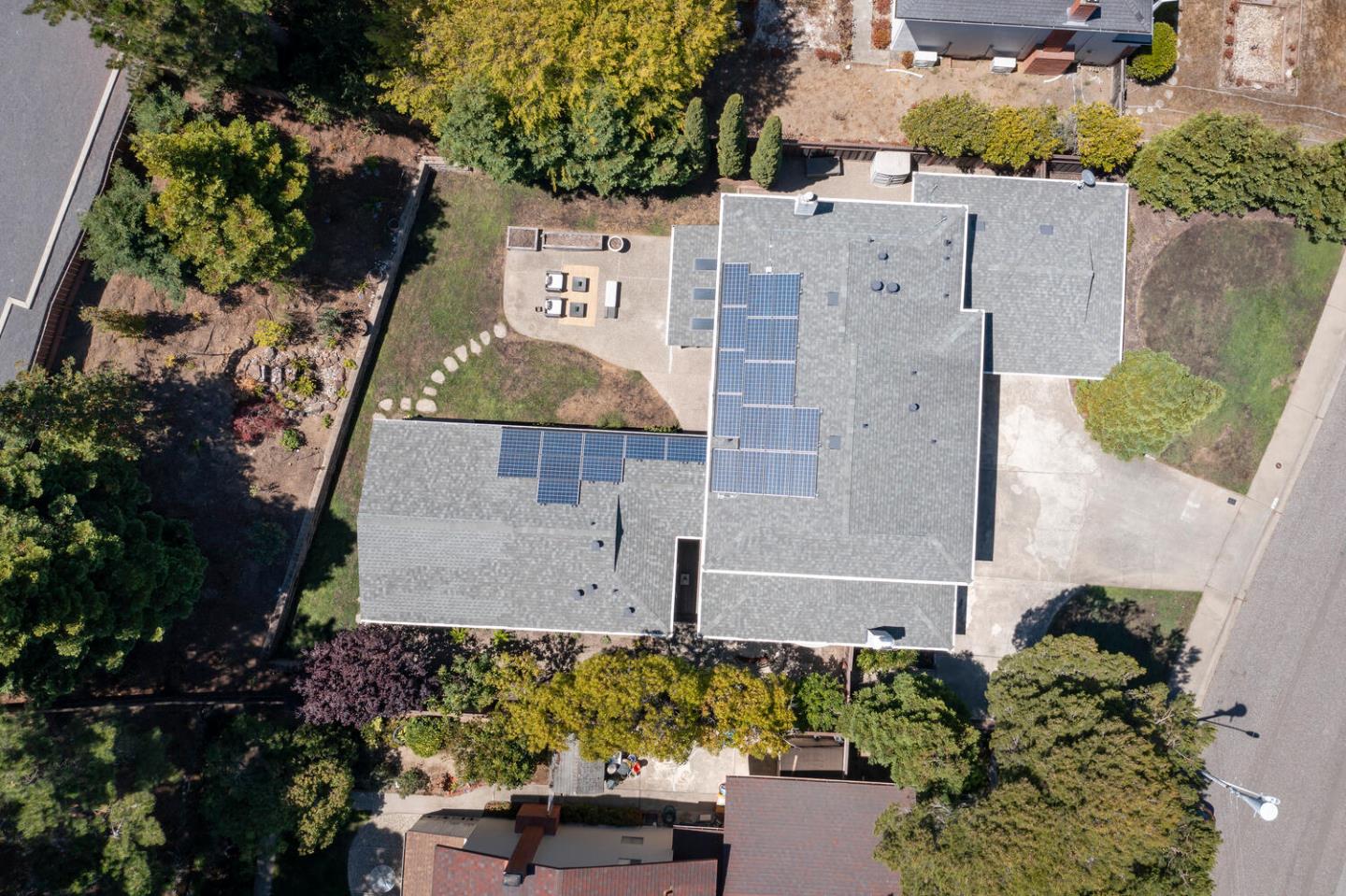 2721 Comstock Circle