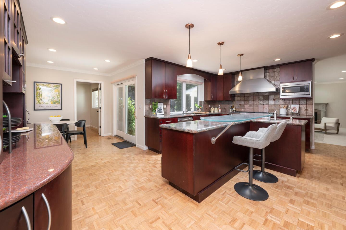 2721 Comstock Circle