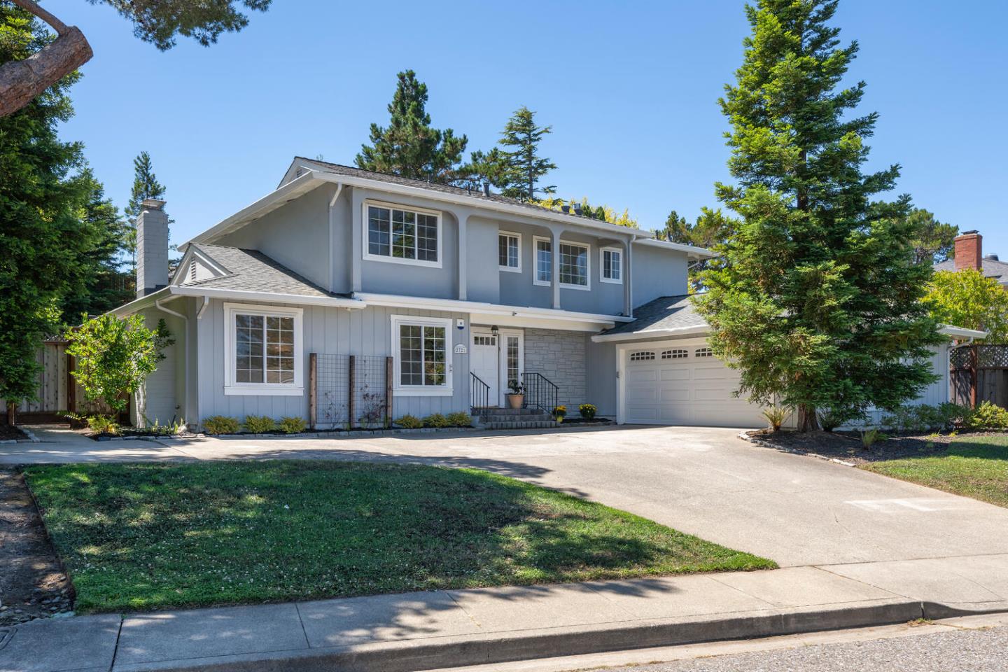 2721 Comstock Circle