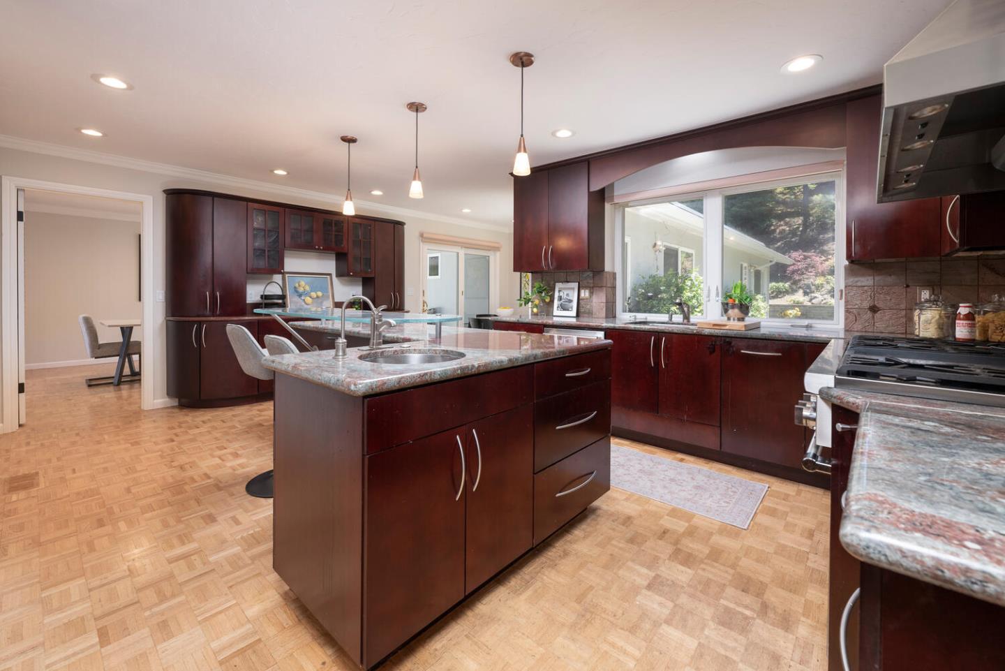 2721 Comstock Circle