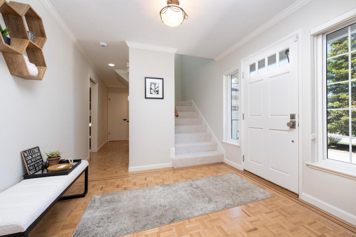 2721 Comstock Circle