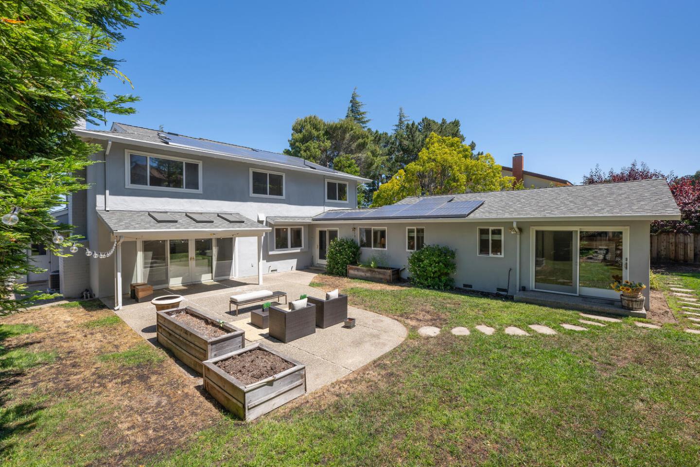 2721 Comstock Circle