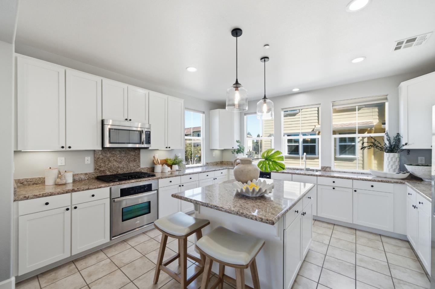 37 Bremerton CIR