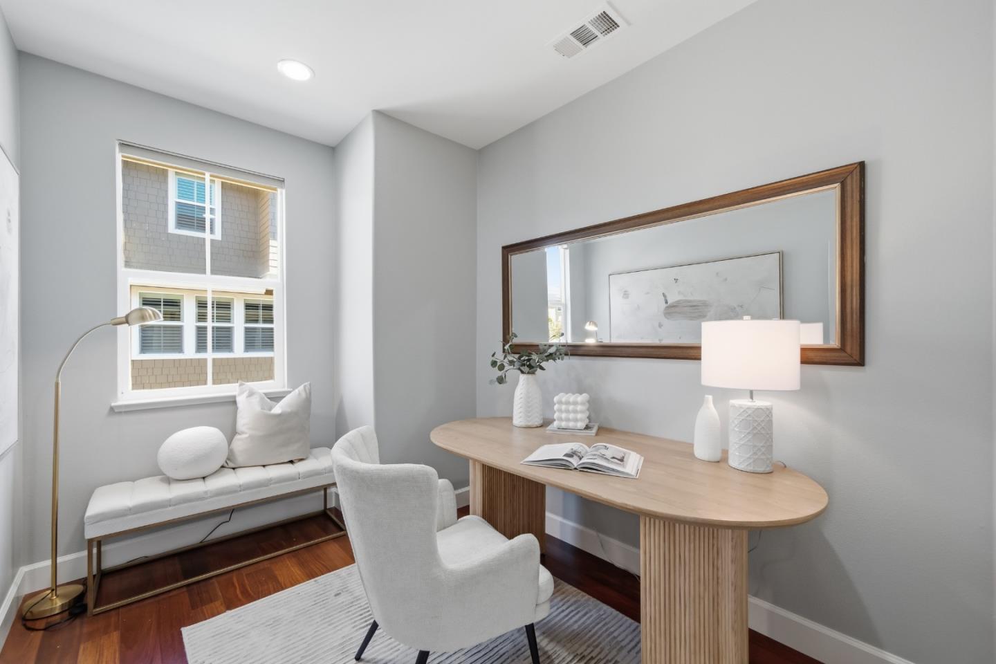 37 Bremerton CIR