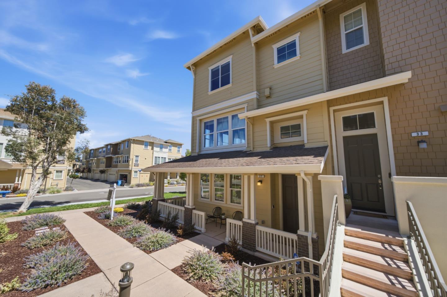 37 Bremerton CIR