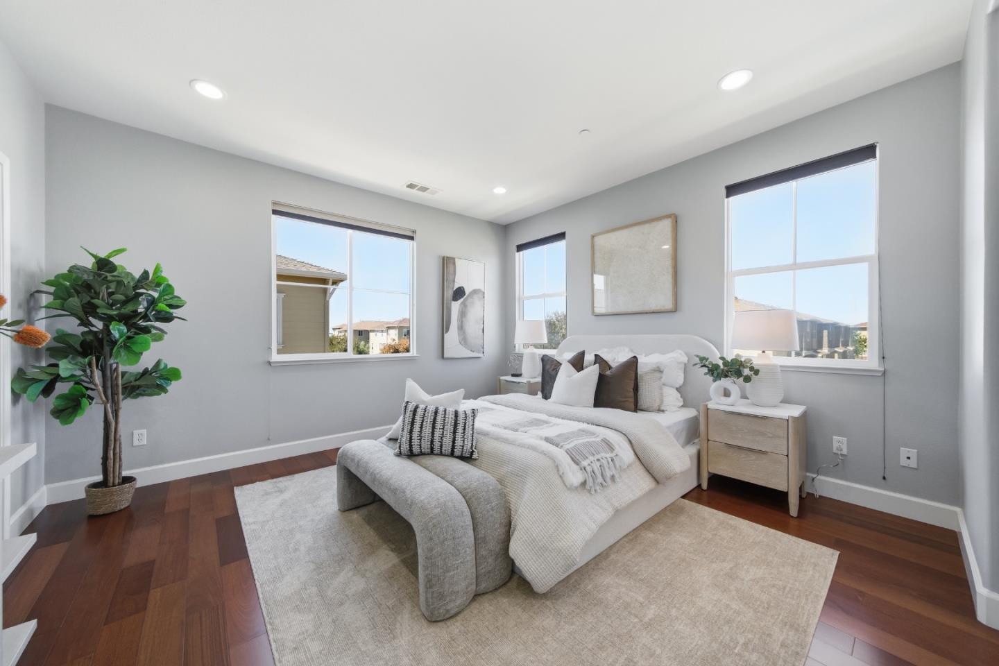 37 Bremerton CIR