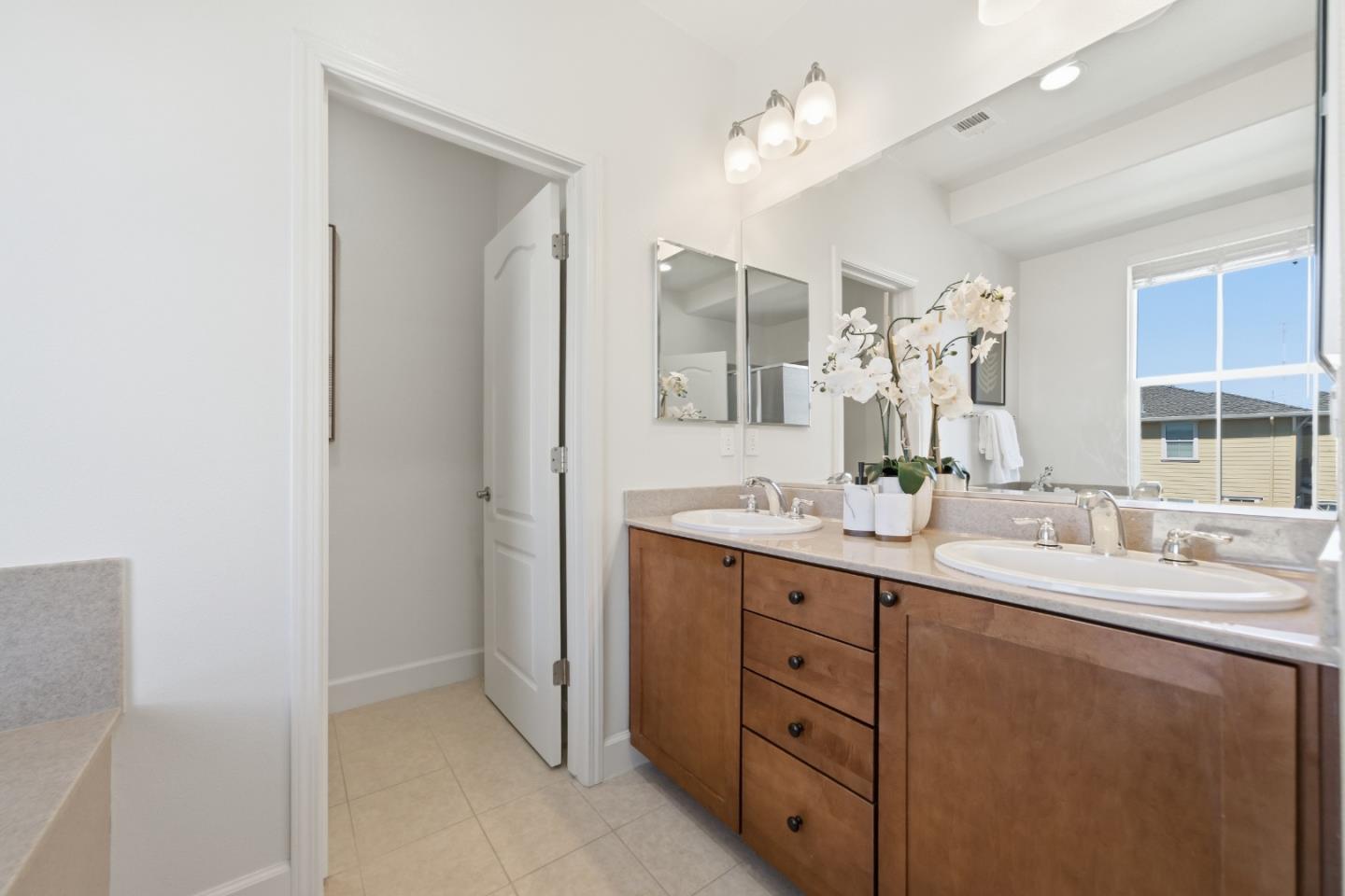 37 Bremerton CIR