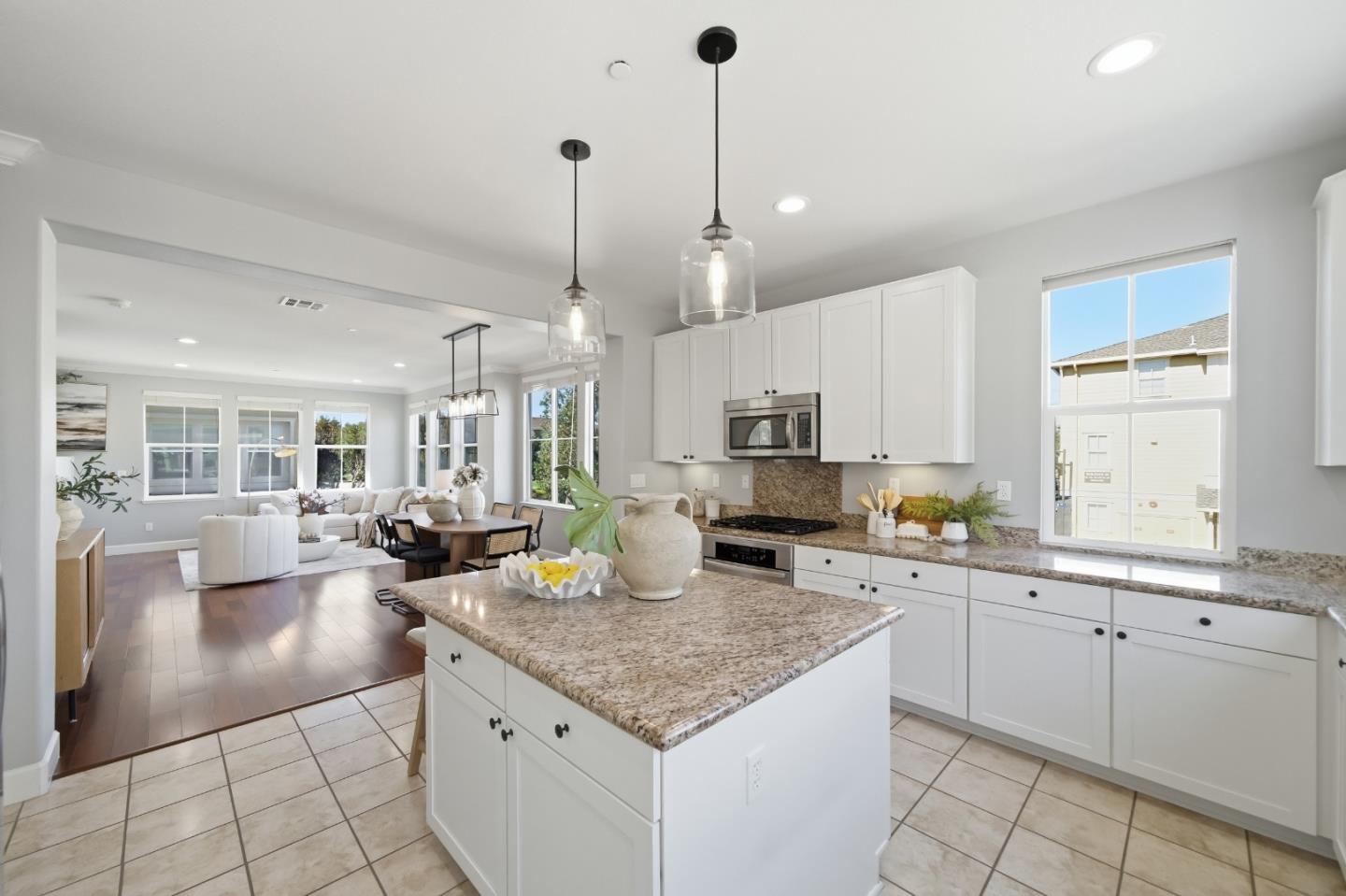 37 Bremerton CIR