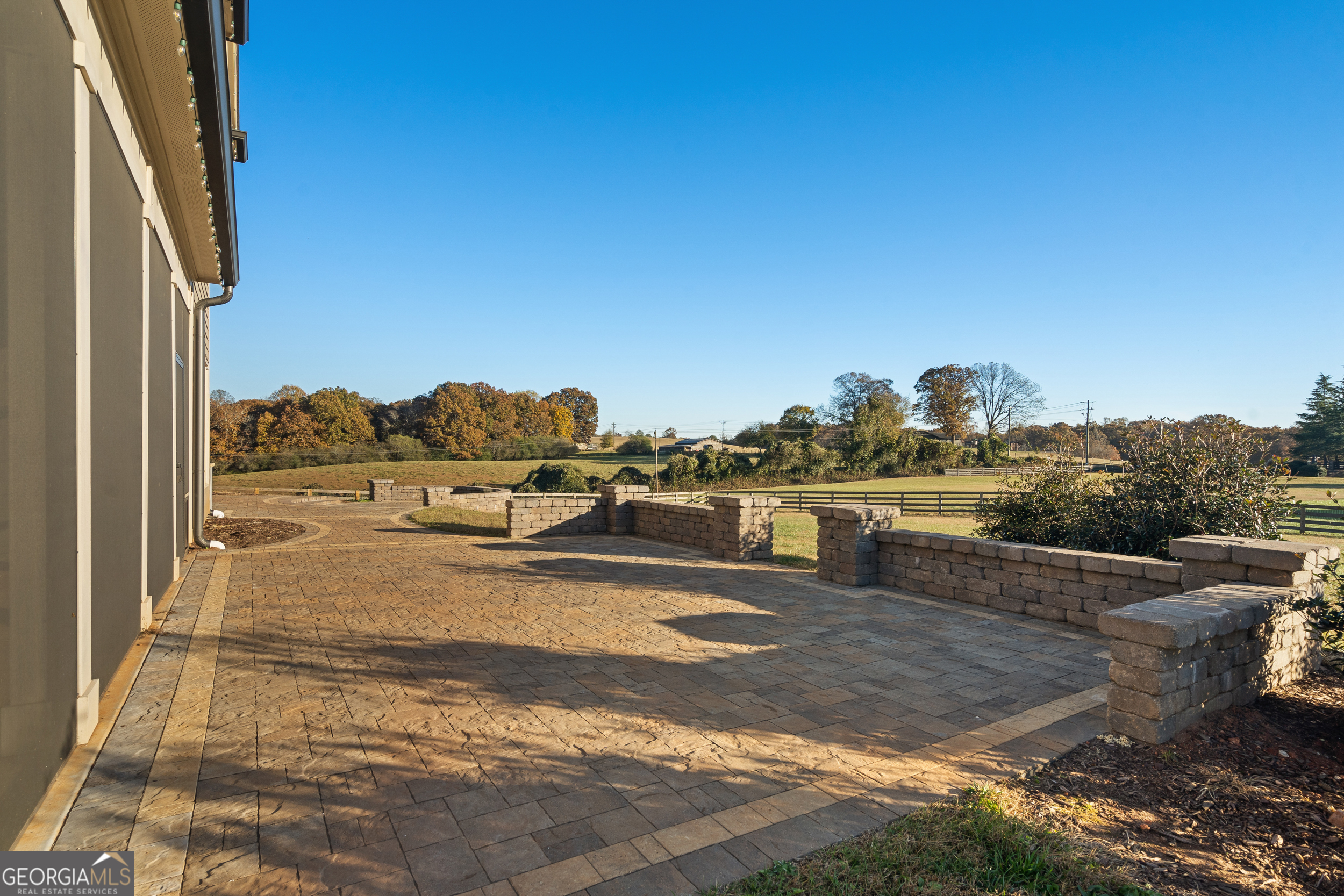 652 Meadow Run Court