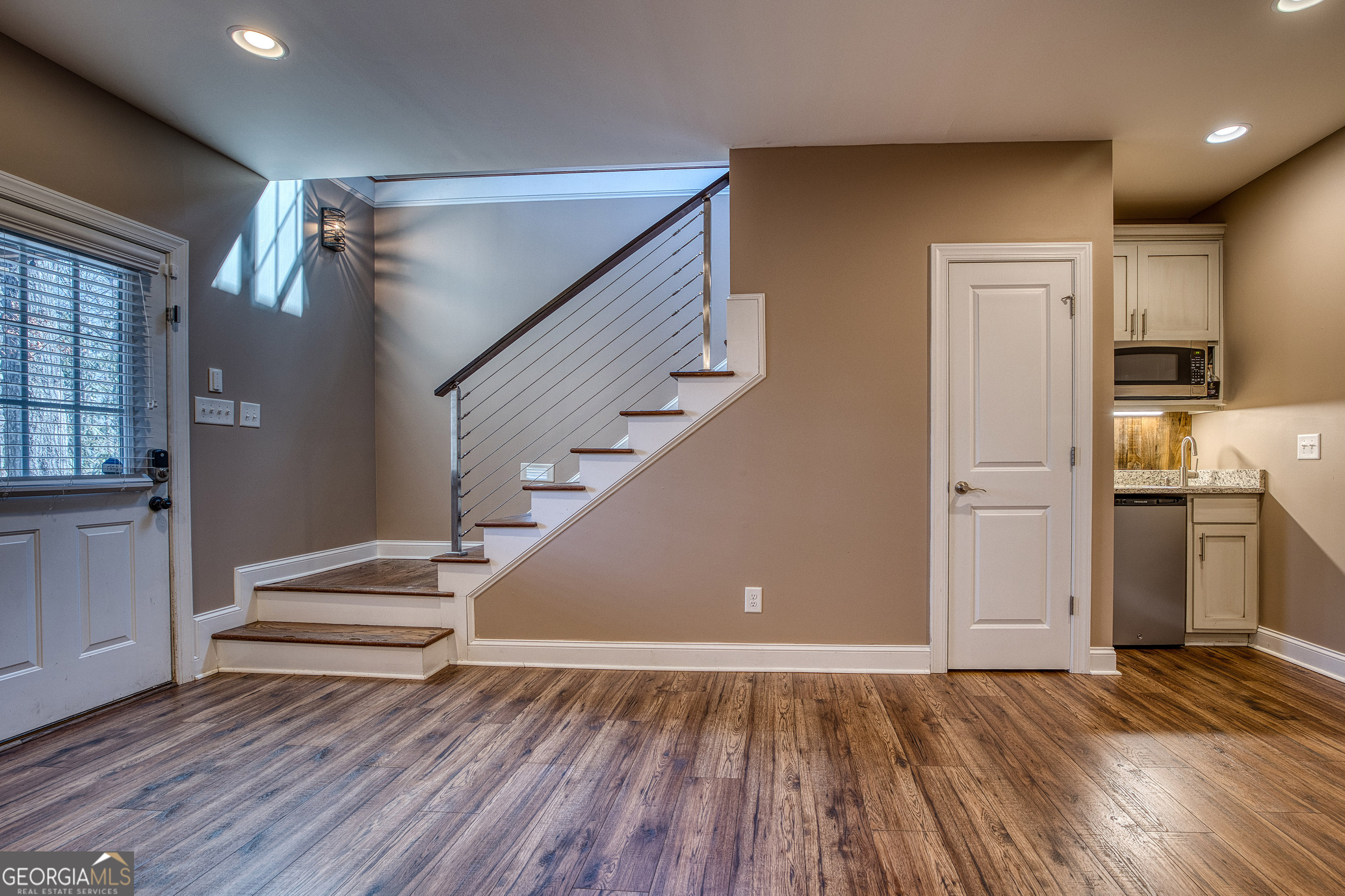 112 Springhill Lane
