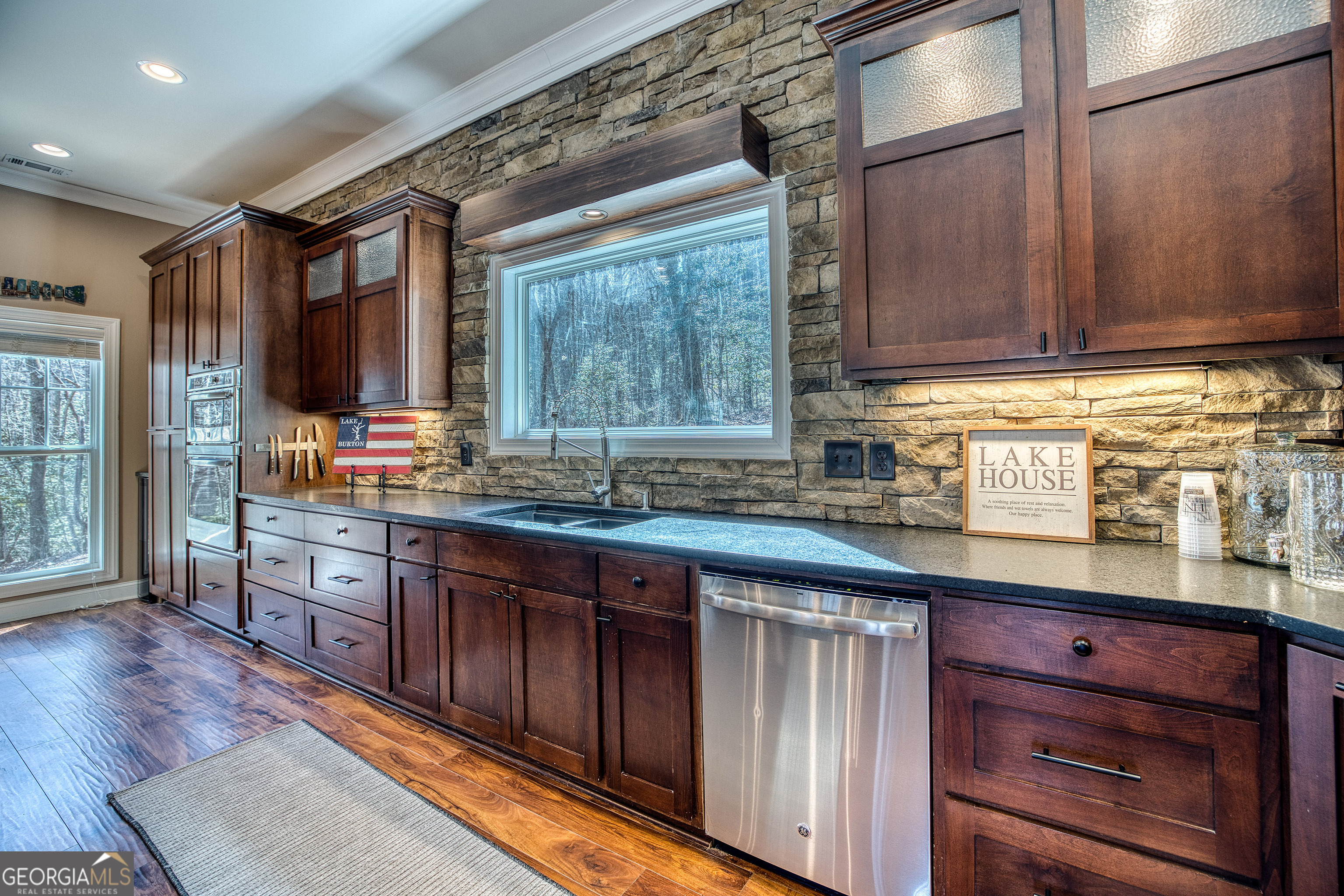 112 Springhill Lane