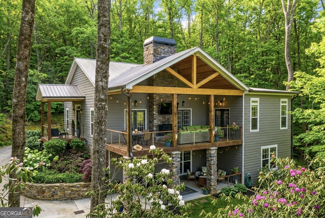 112 Springhill Lane