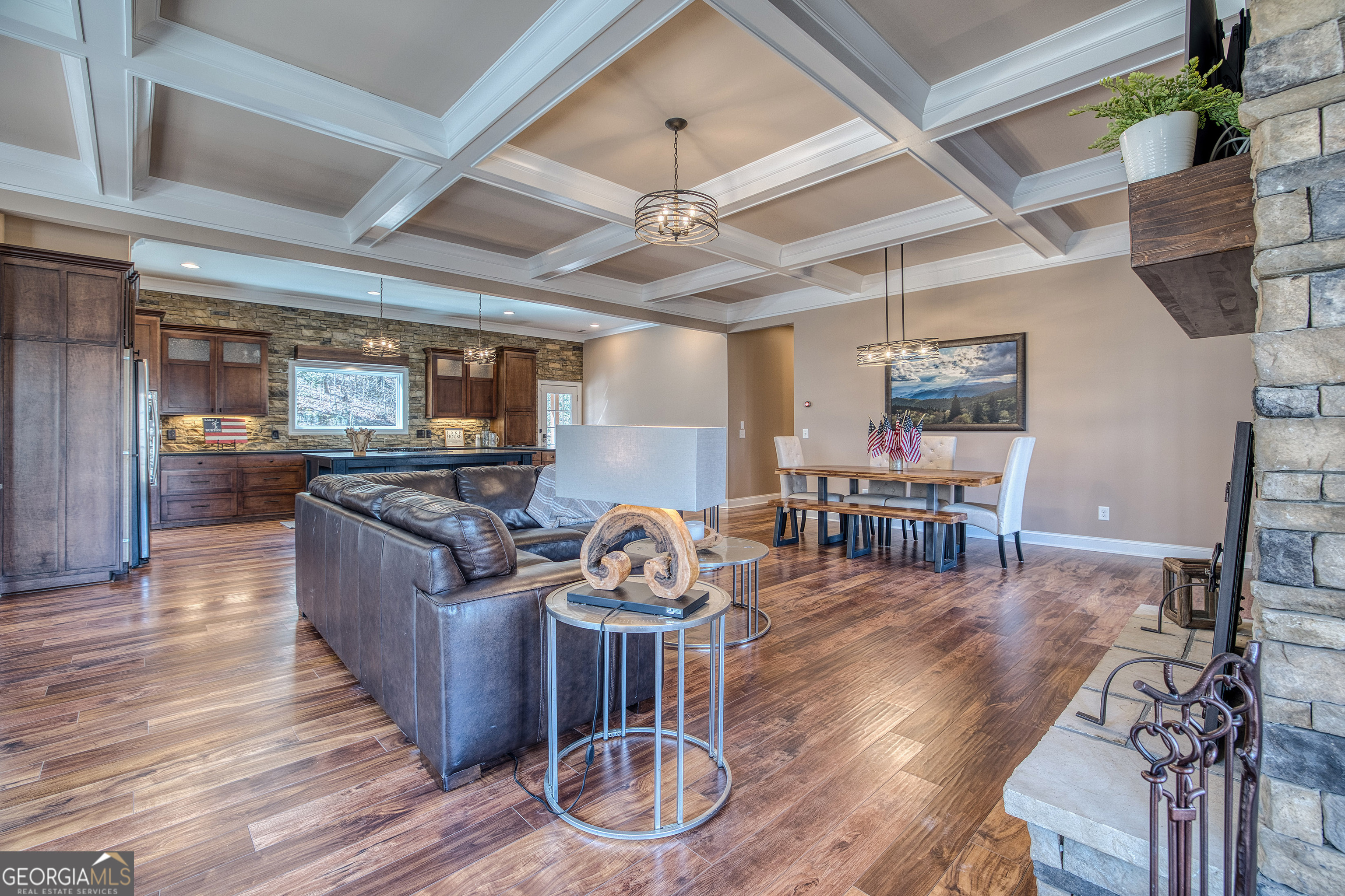 112 Springhill Lane