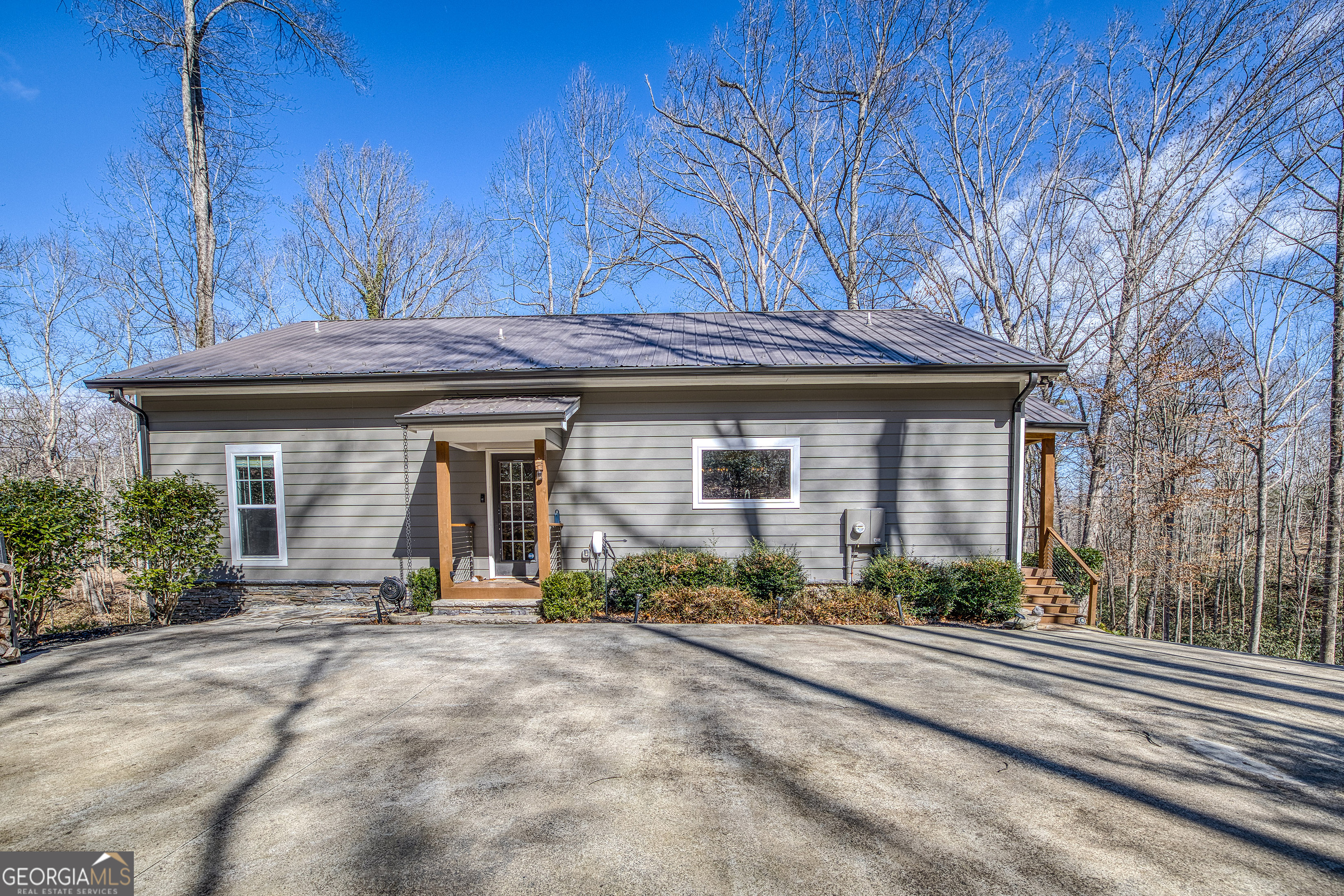 112 Springhill Lane