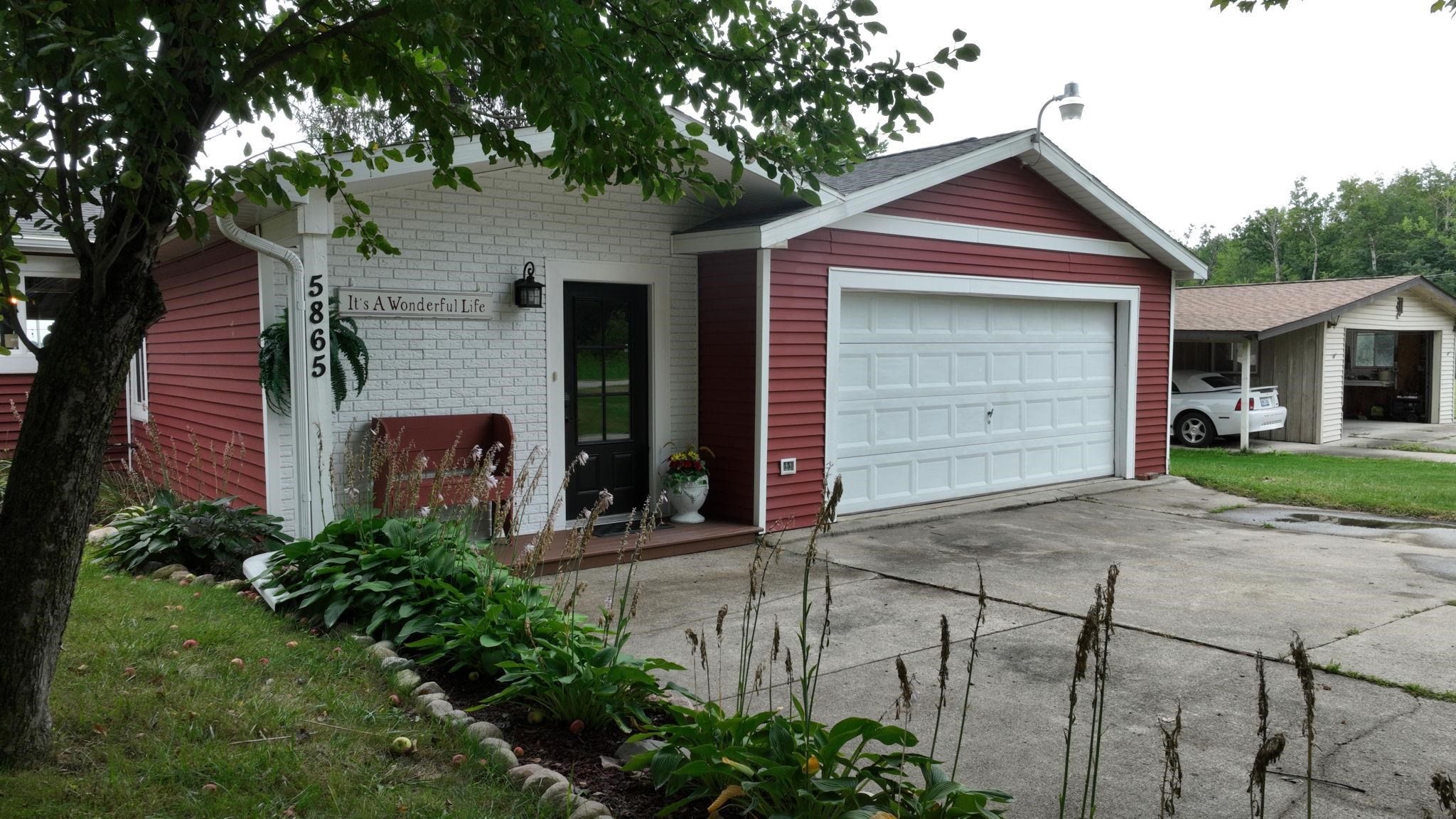 5865 Hunter Road