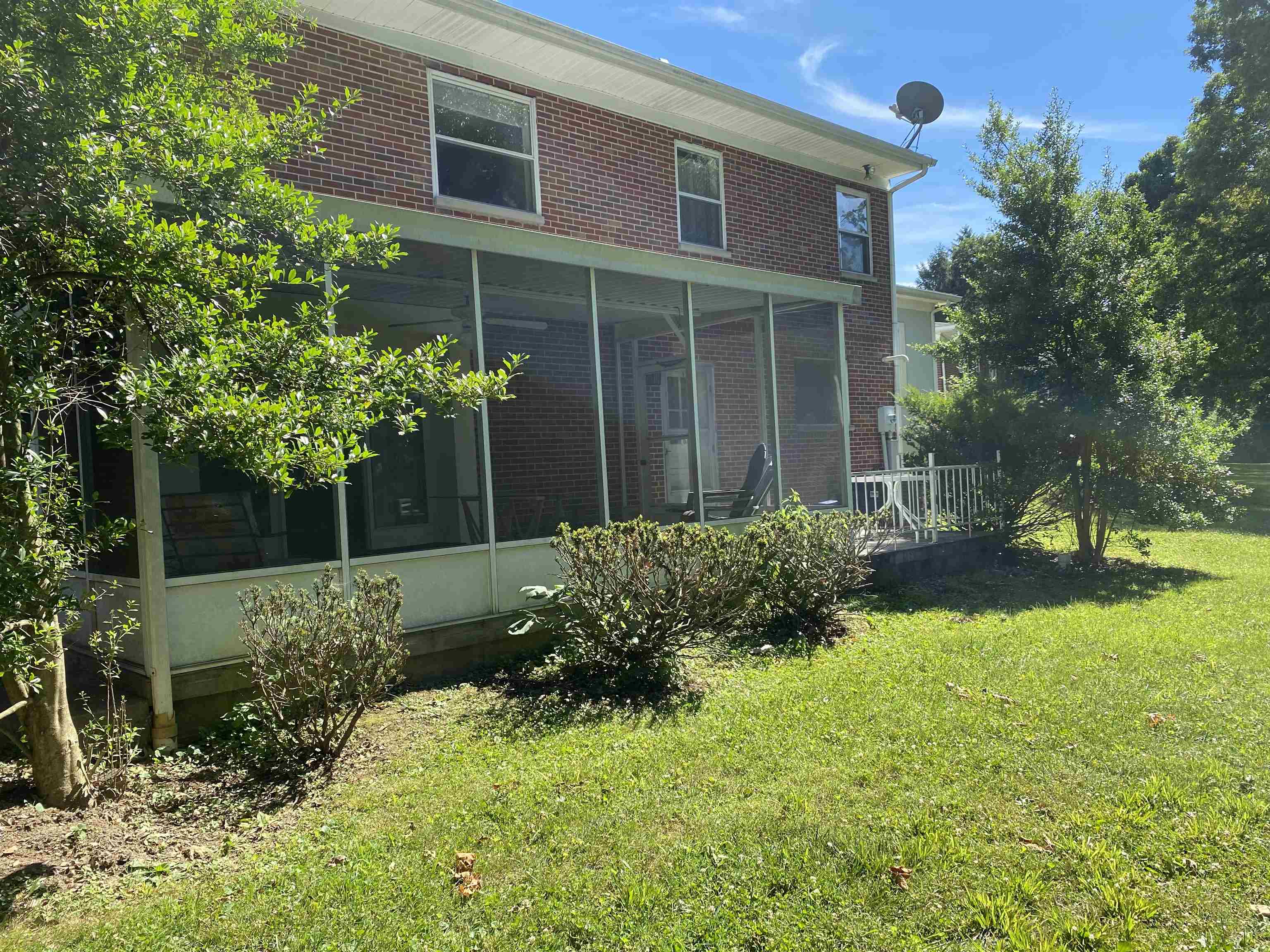 546 N Inwood Dr