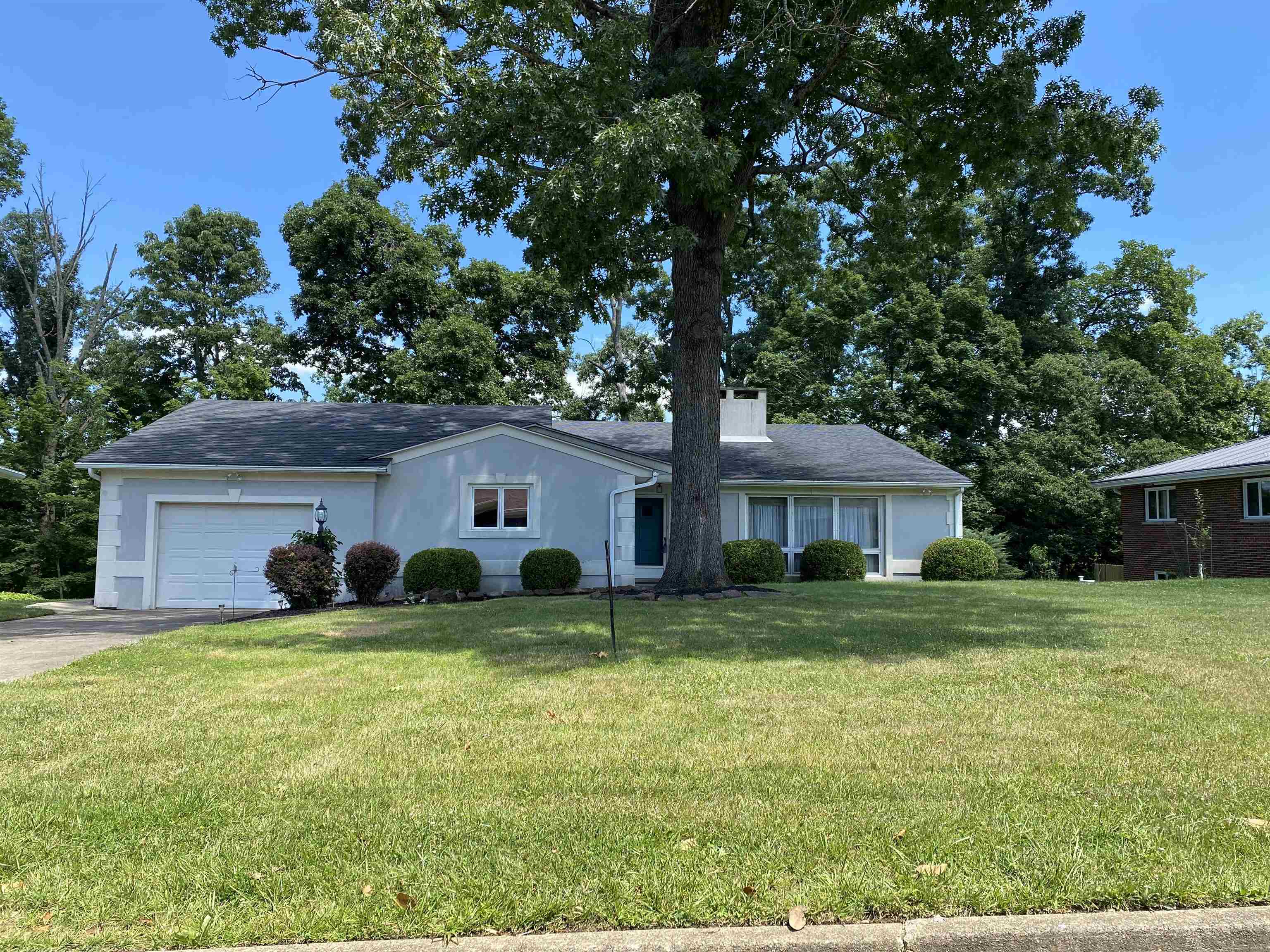 546 N Inwood Dr
