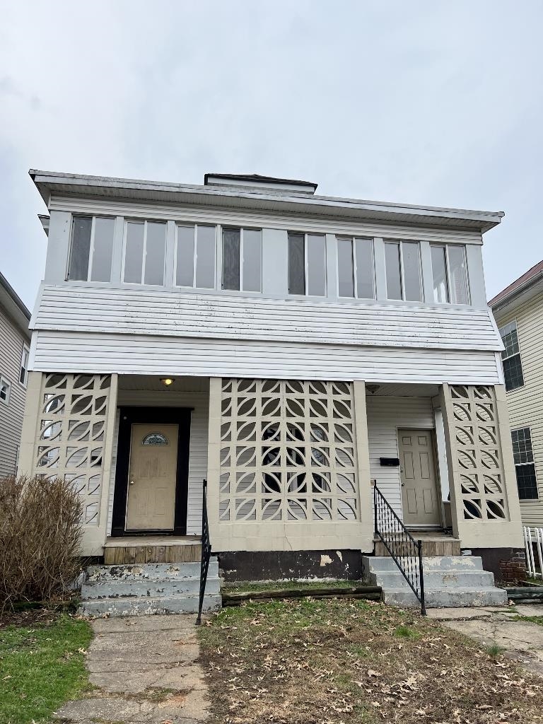 909 7th Street