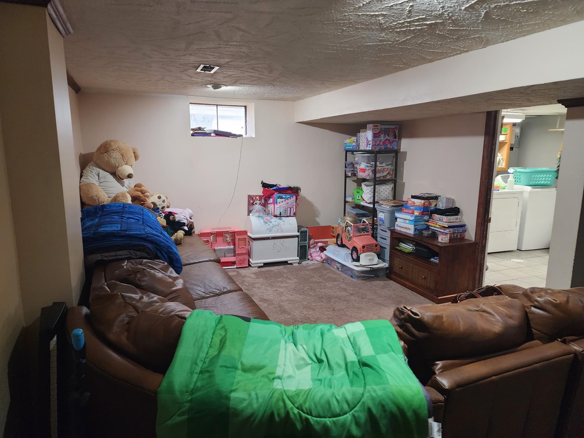 1704 Woodward Terrace