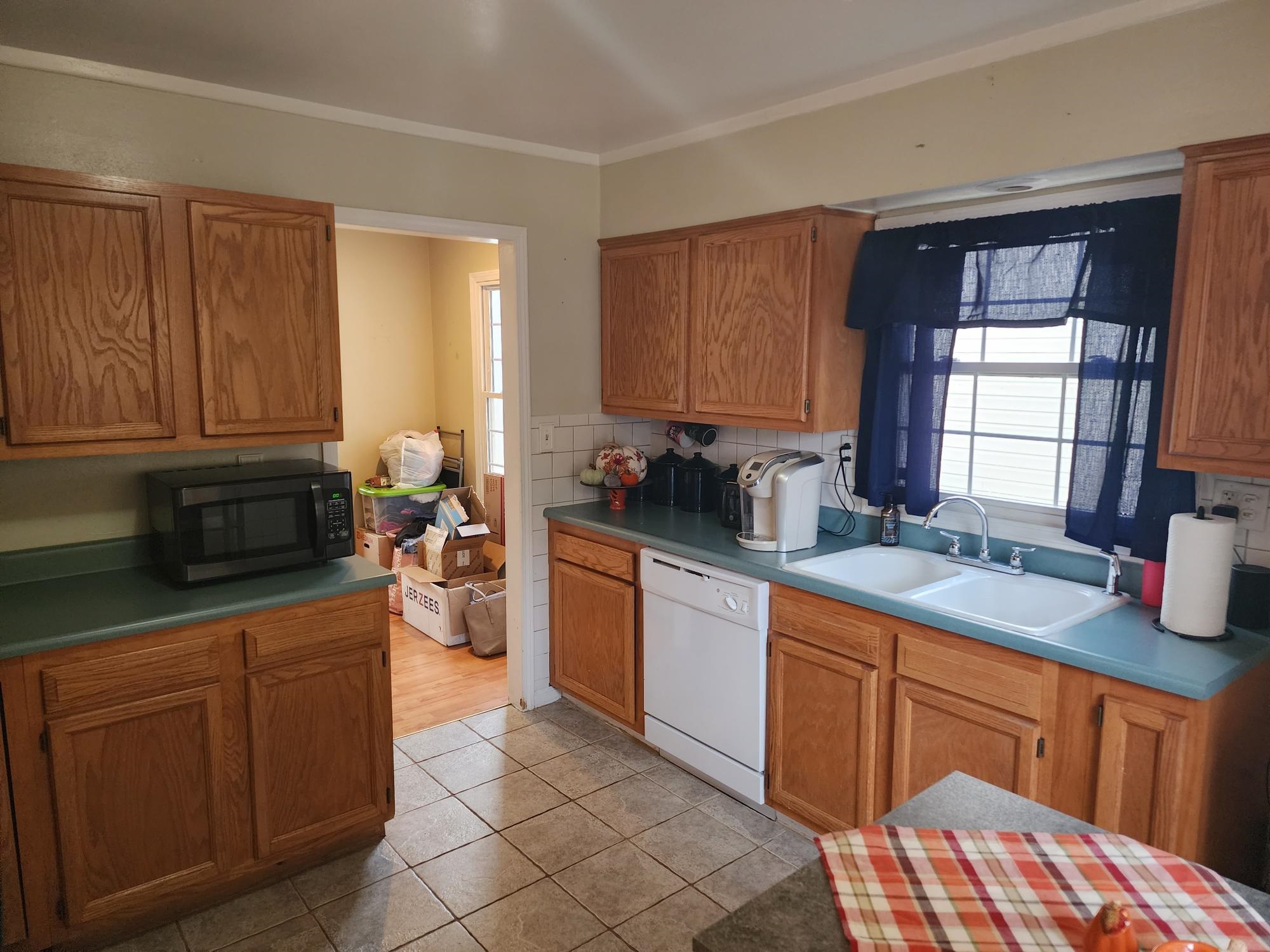 1704 Woodward Terrace