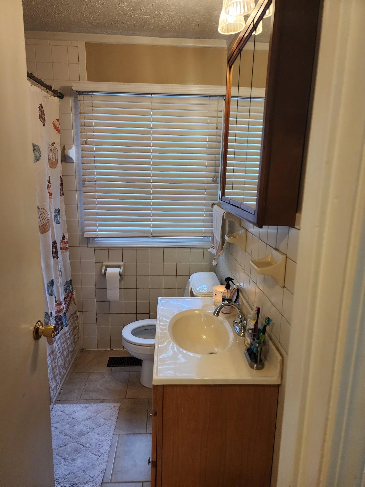 1704 Woodward Terrace