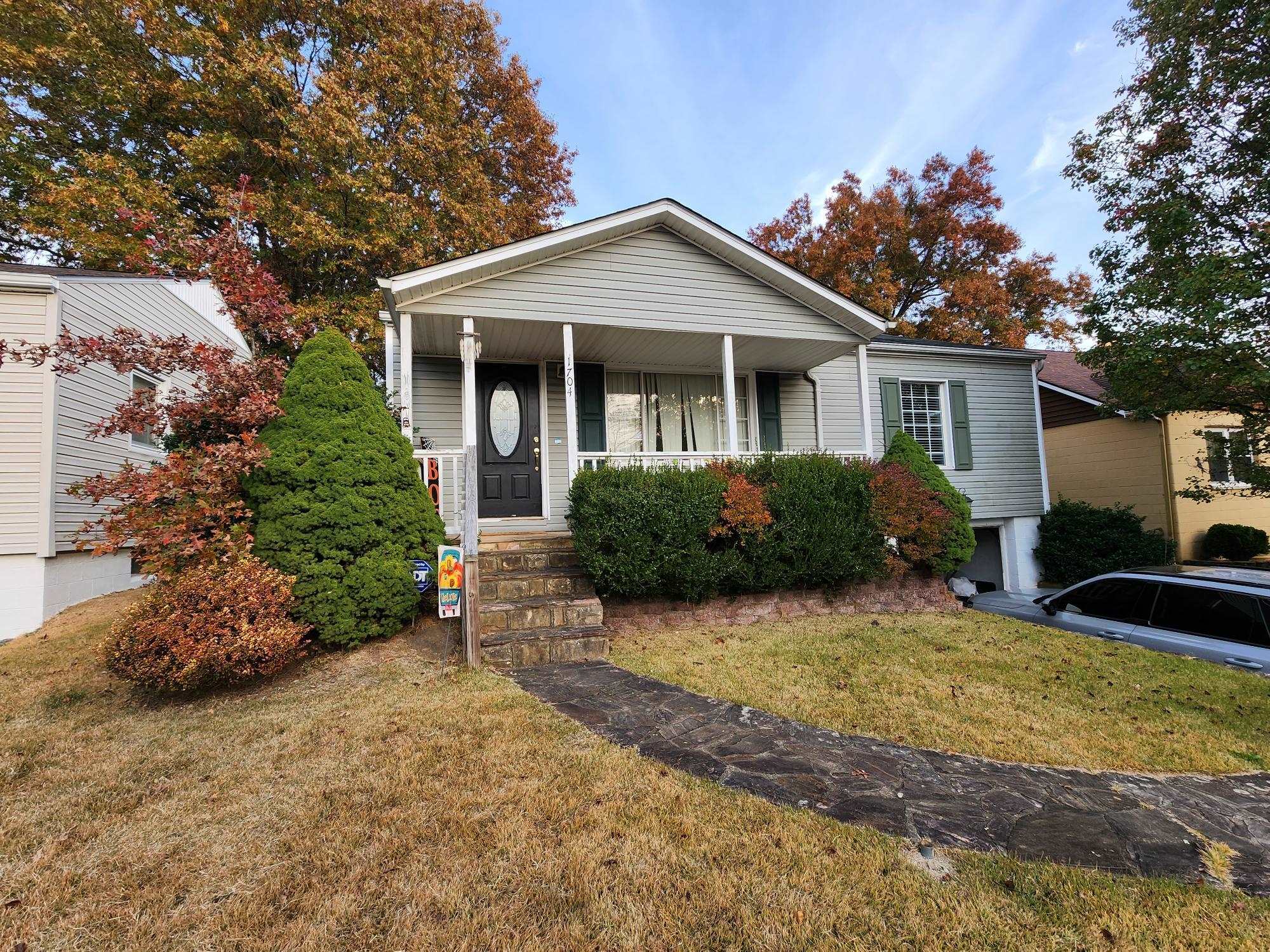 1704 Woodward Terrace
