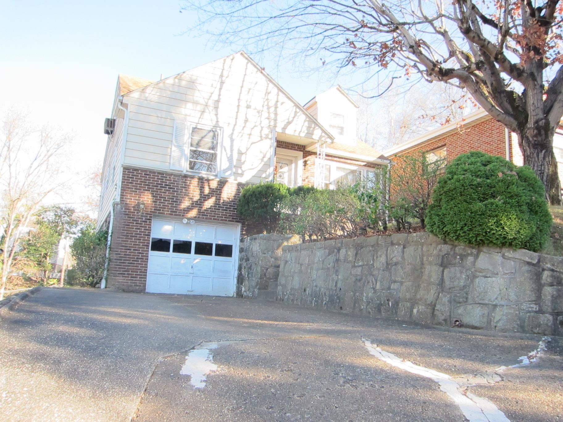 416 Green Oak Drive