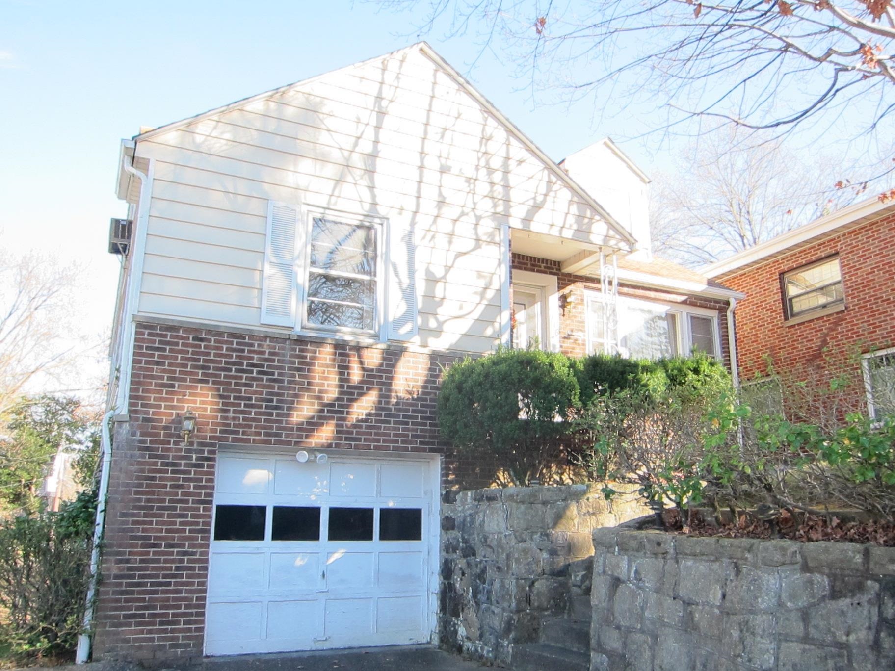 416 Green Oak Drive