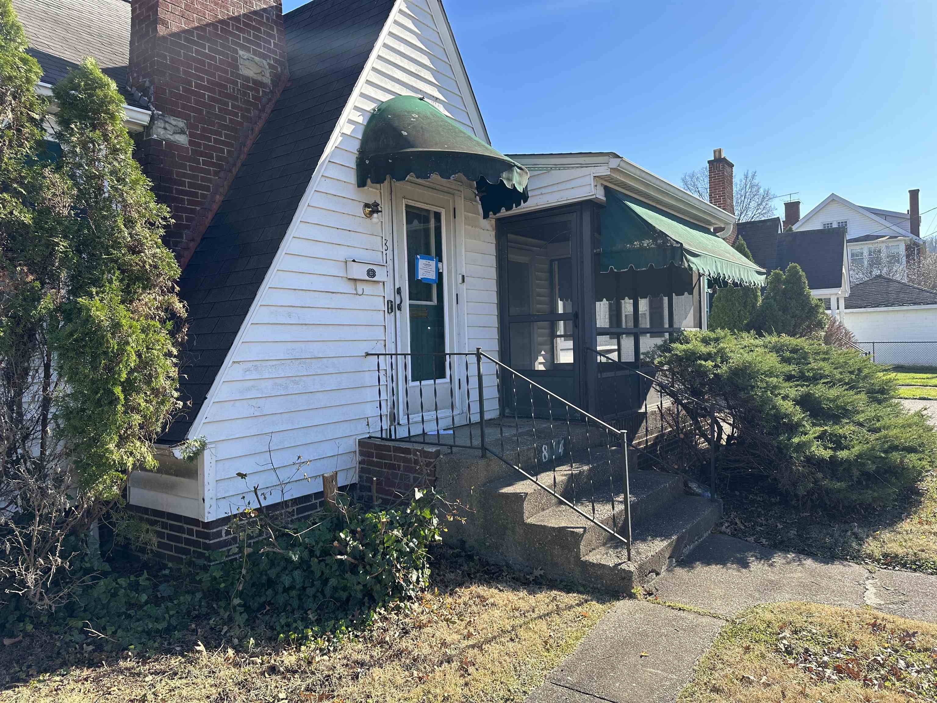 814 W 3rd Street