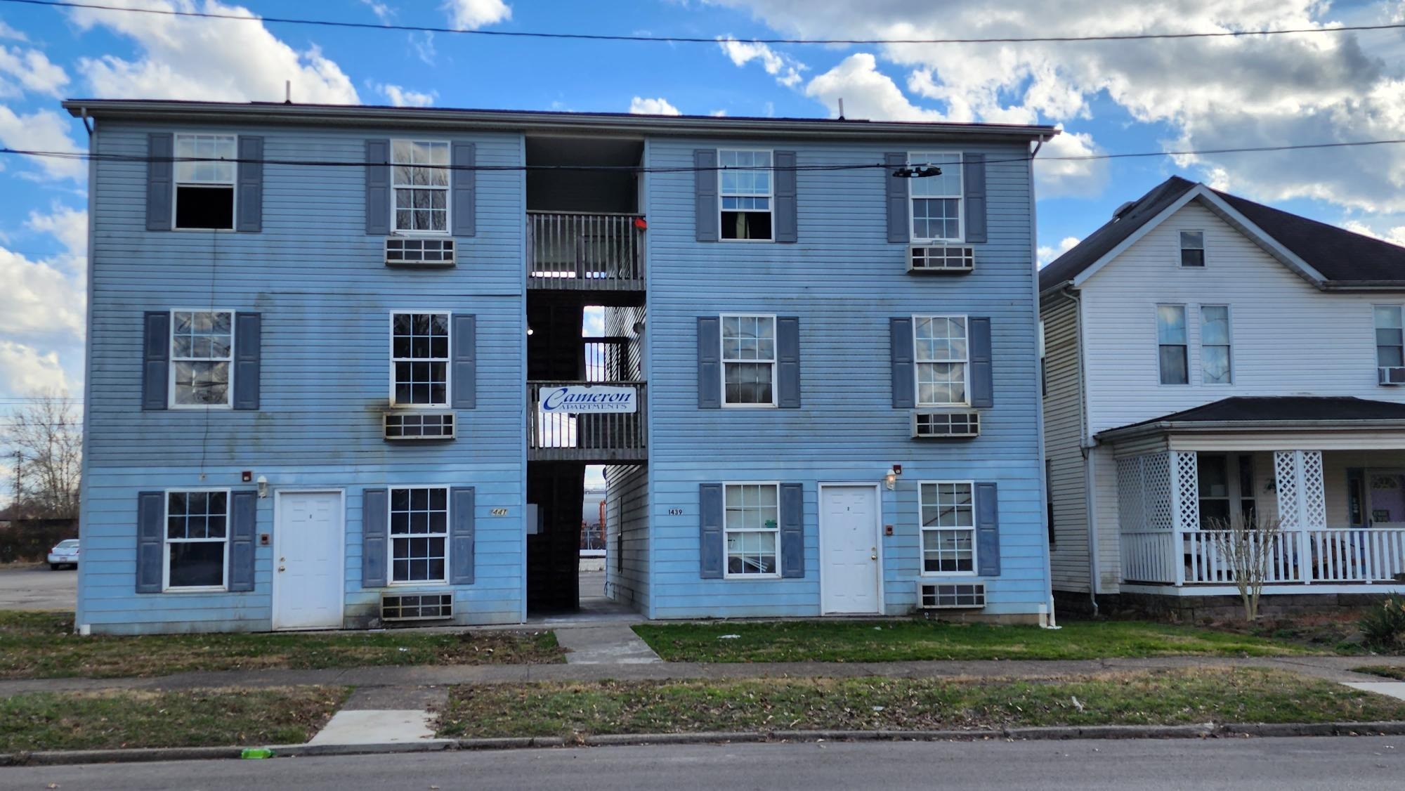 1439/1441 7th Ave