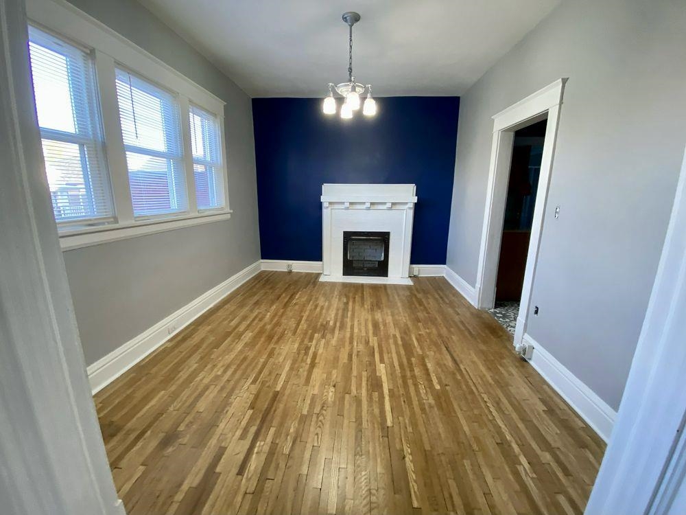 2747 Emmons Ave.