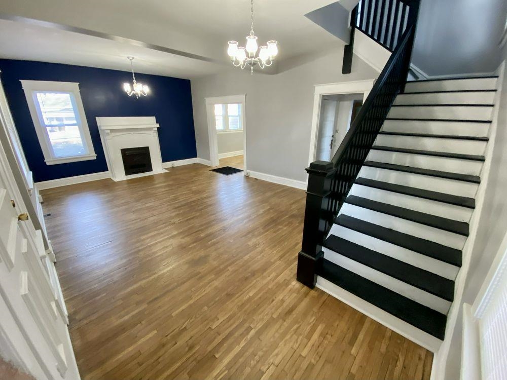 2747 Emmons Ave.