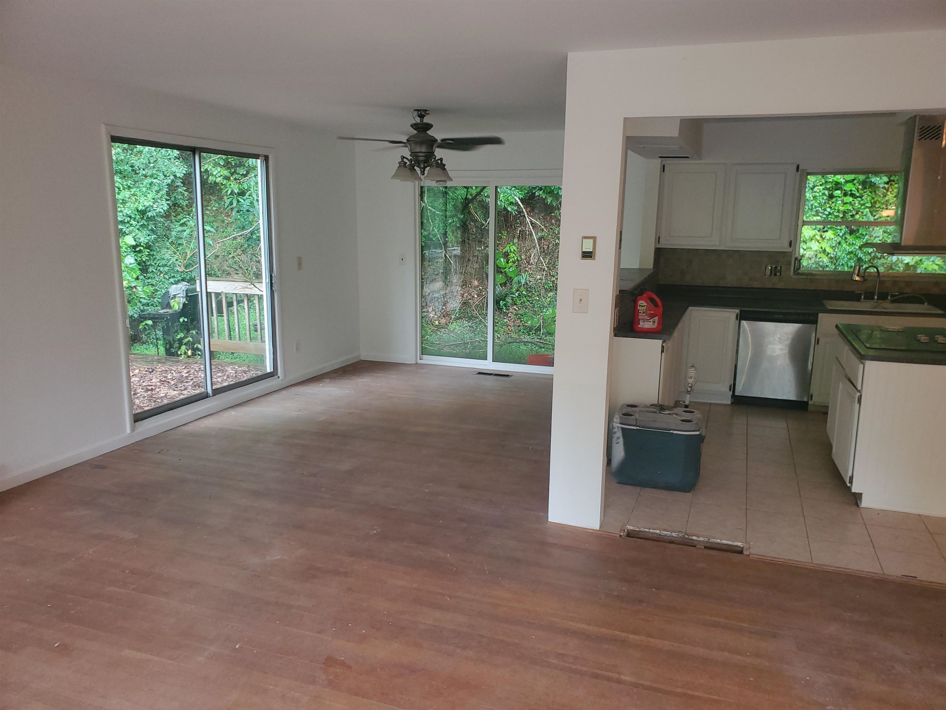 1600 Highland Park Drive