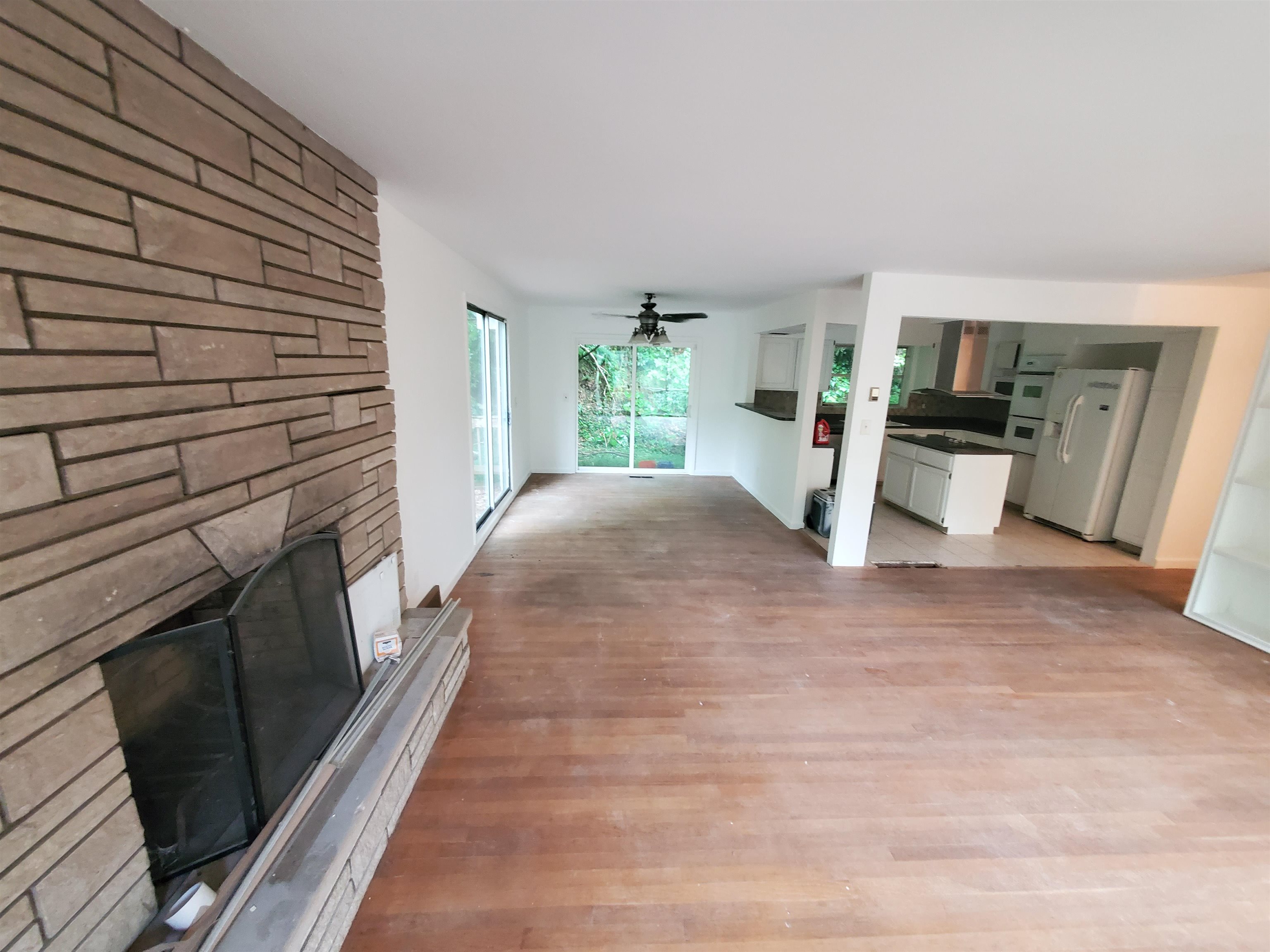 1600 Highland Park Drive