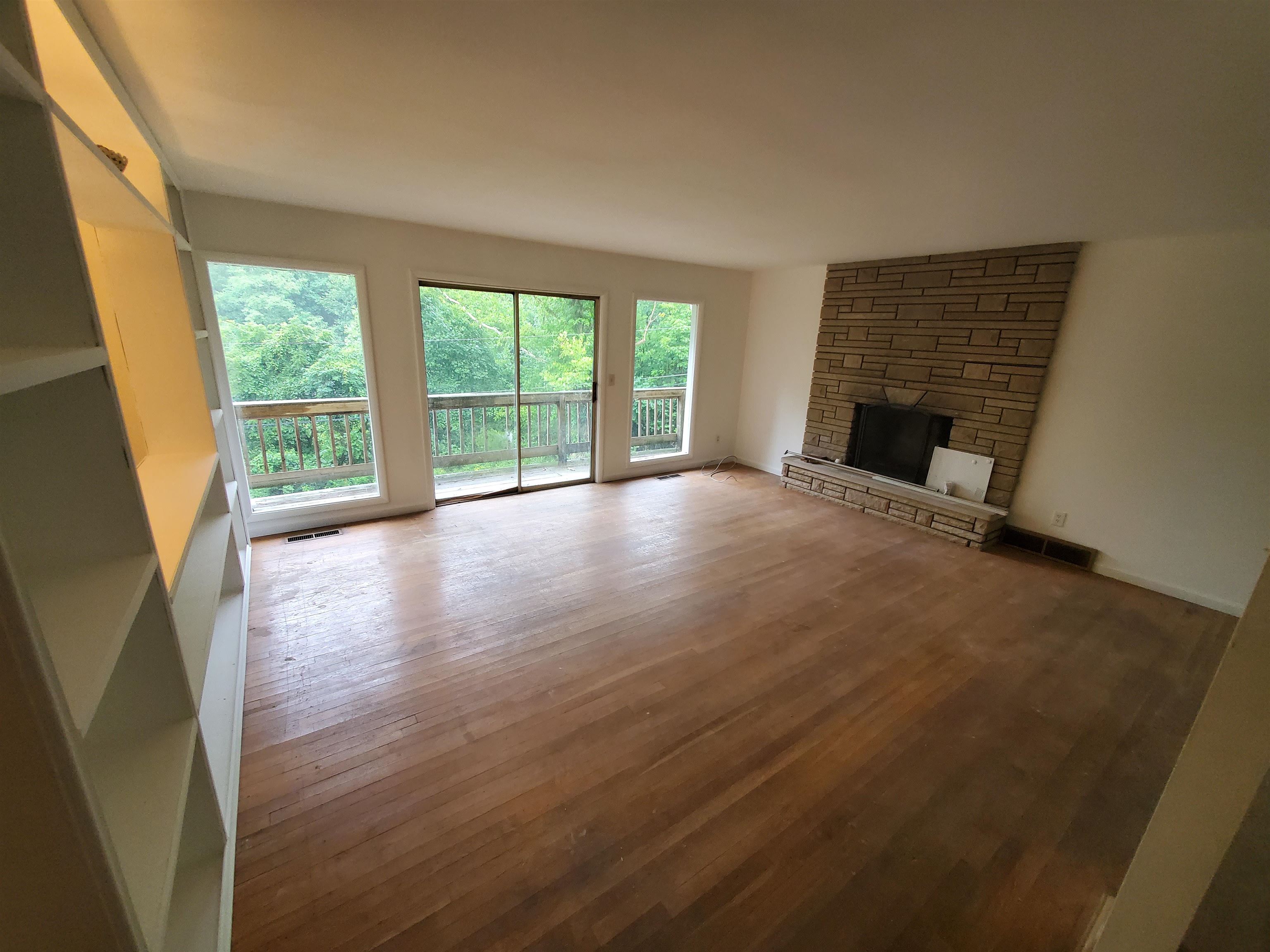 1600 Highland Park Drive