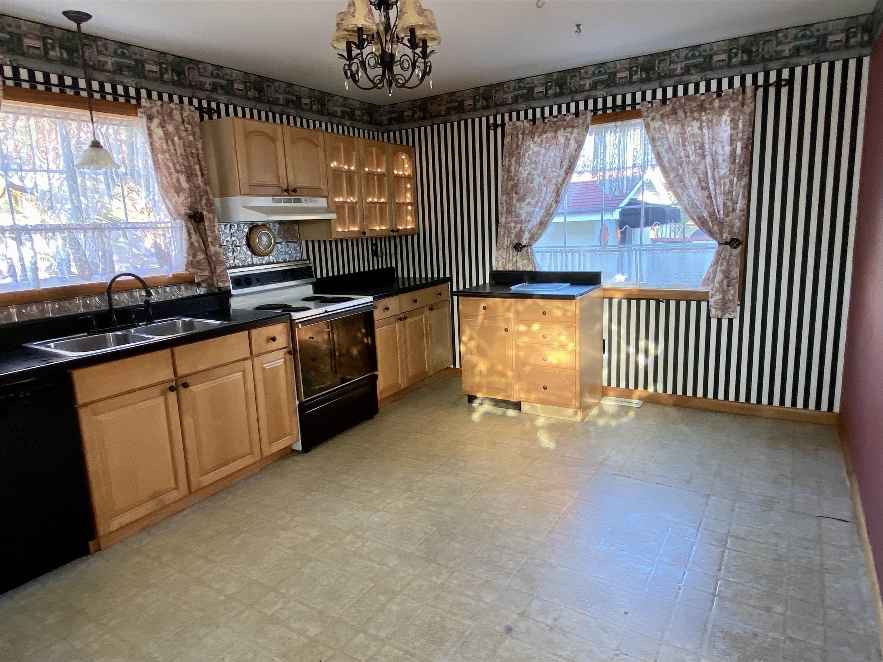 334 W 10th Ave