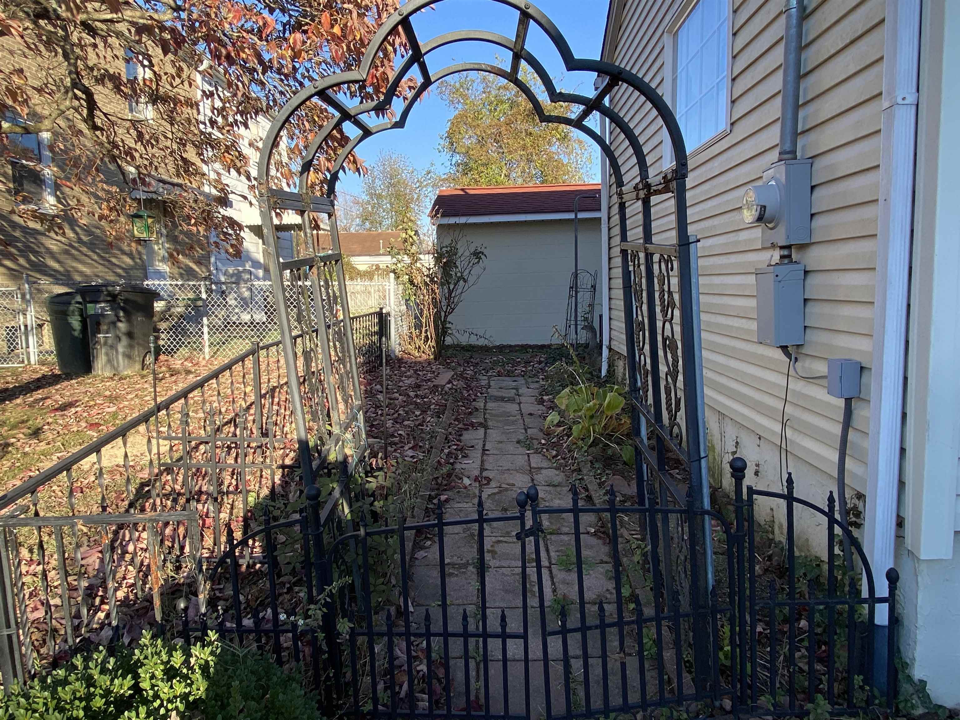 334 W 10th Ave