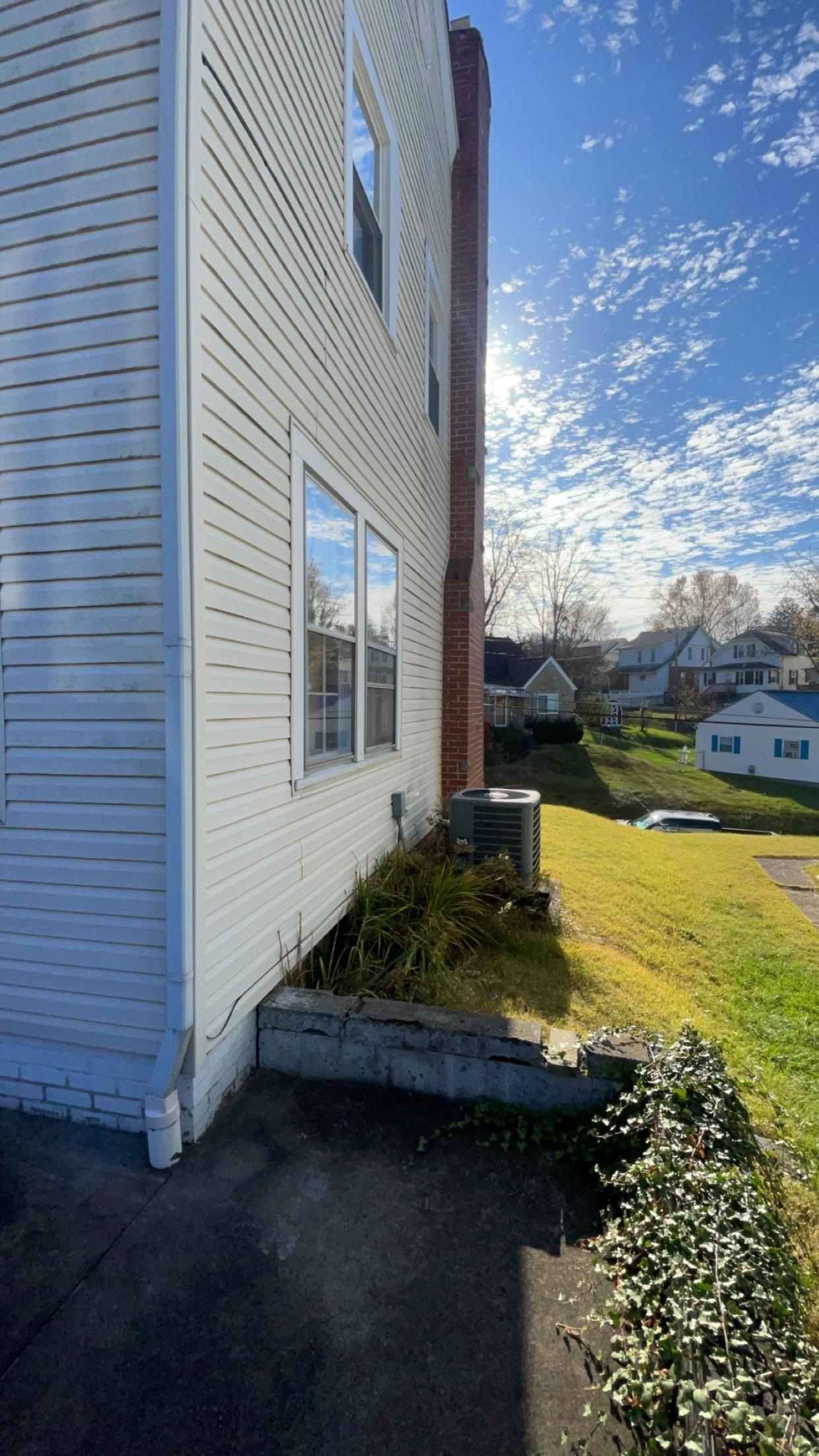 438 Norway Ave