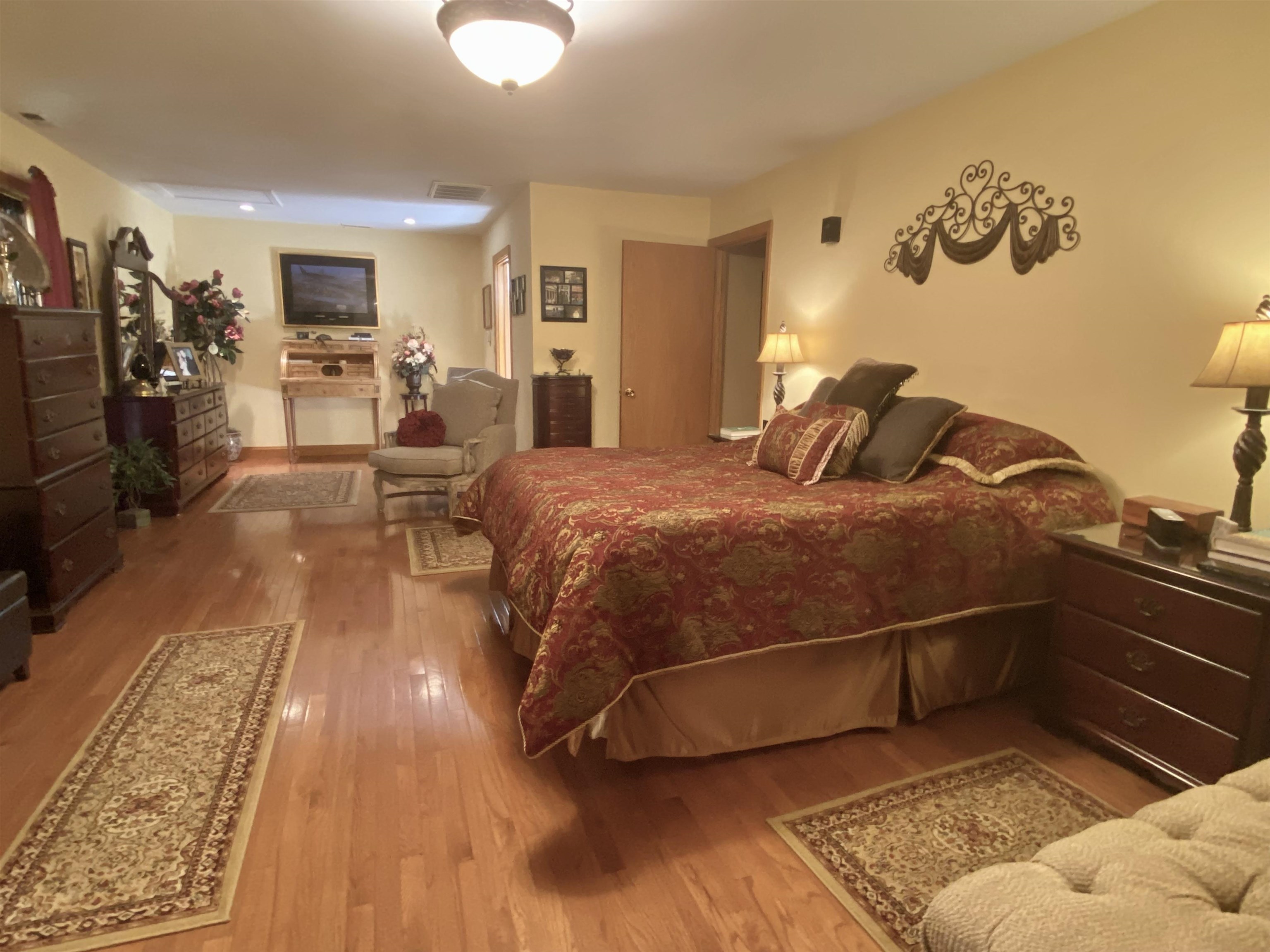 300 Roland Park Drive