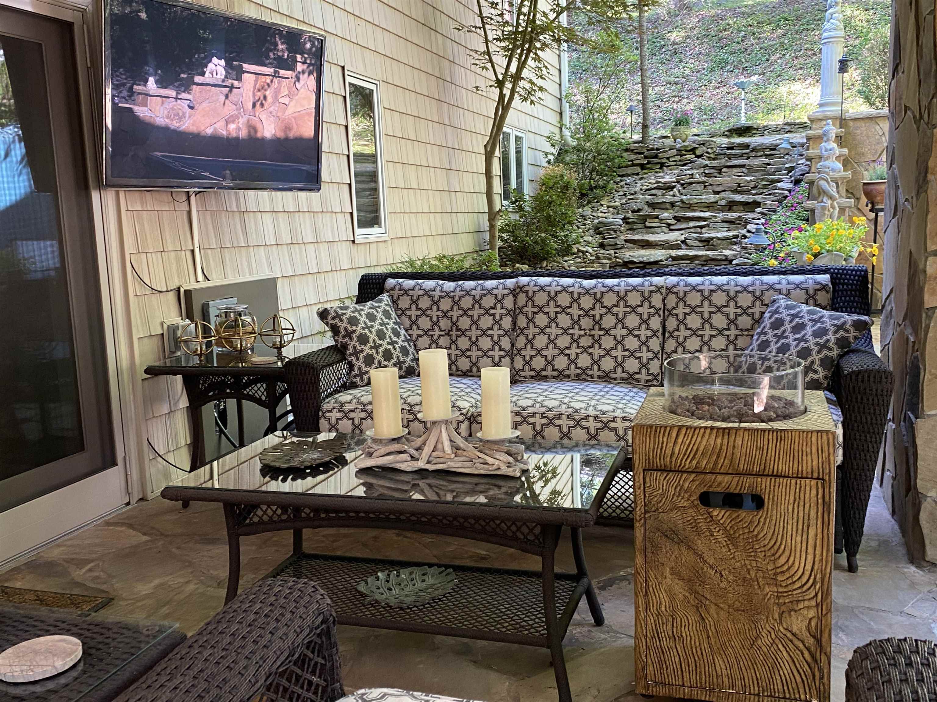 300 Roland Park Drive