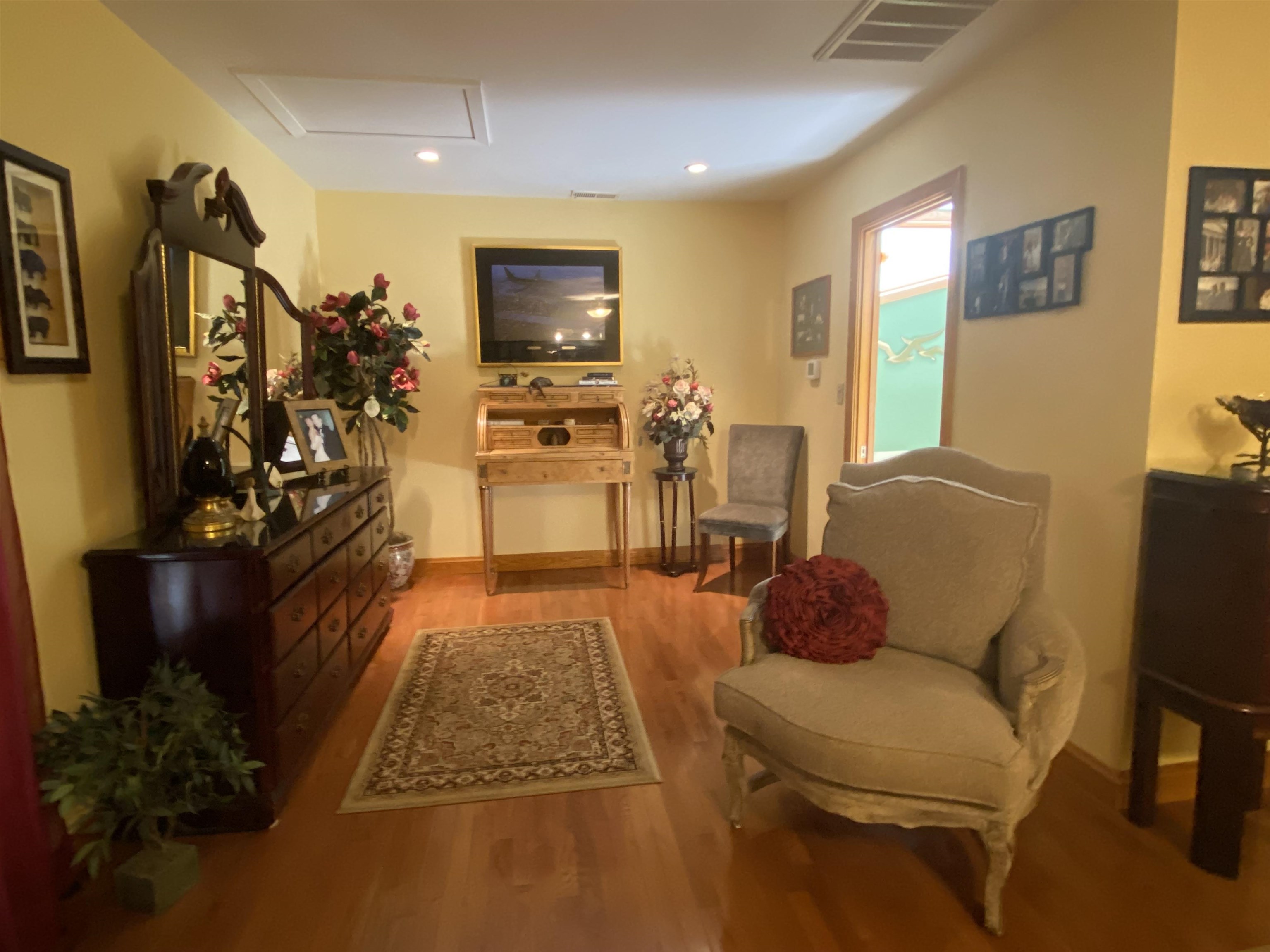 300 Roland Park Drive