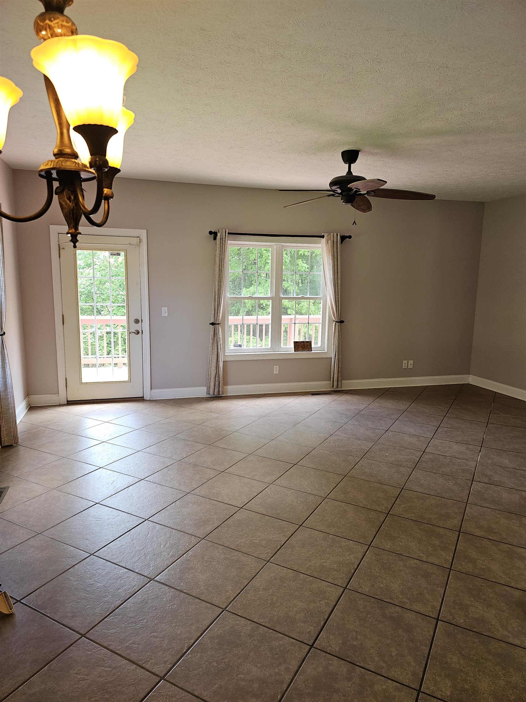 1024 Nashmont Drive