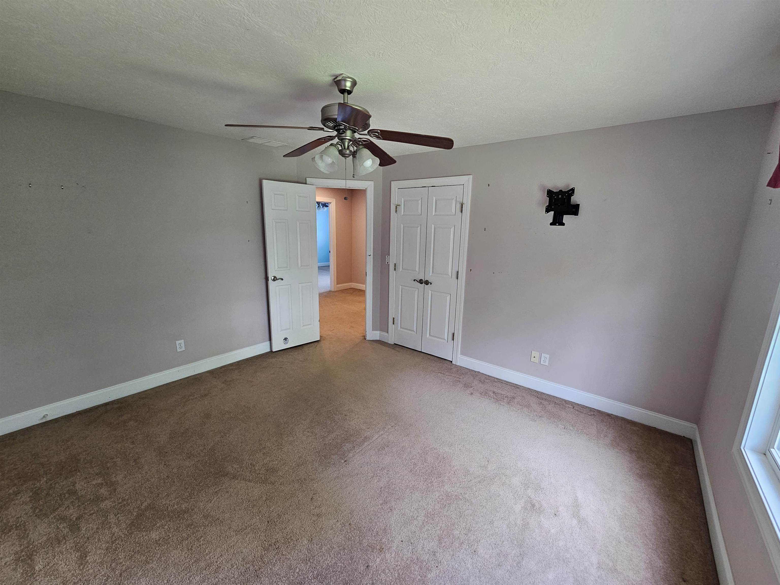 1024 Nashmont Drive