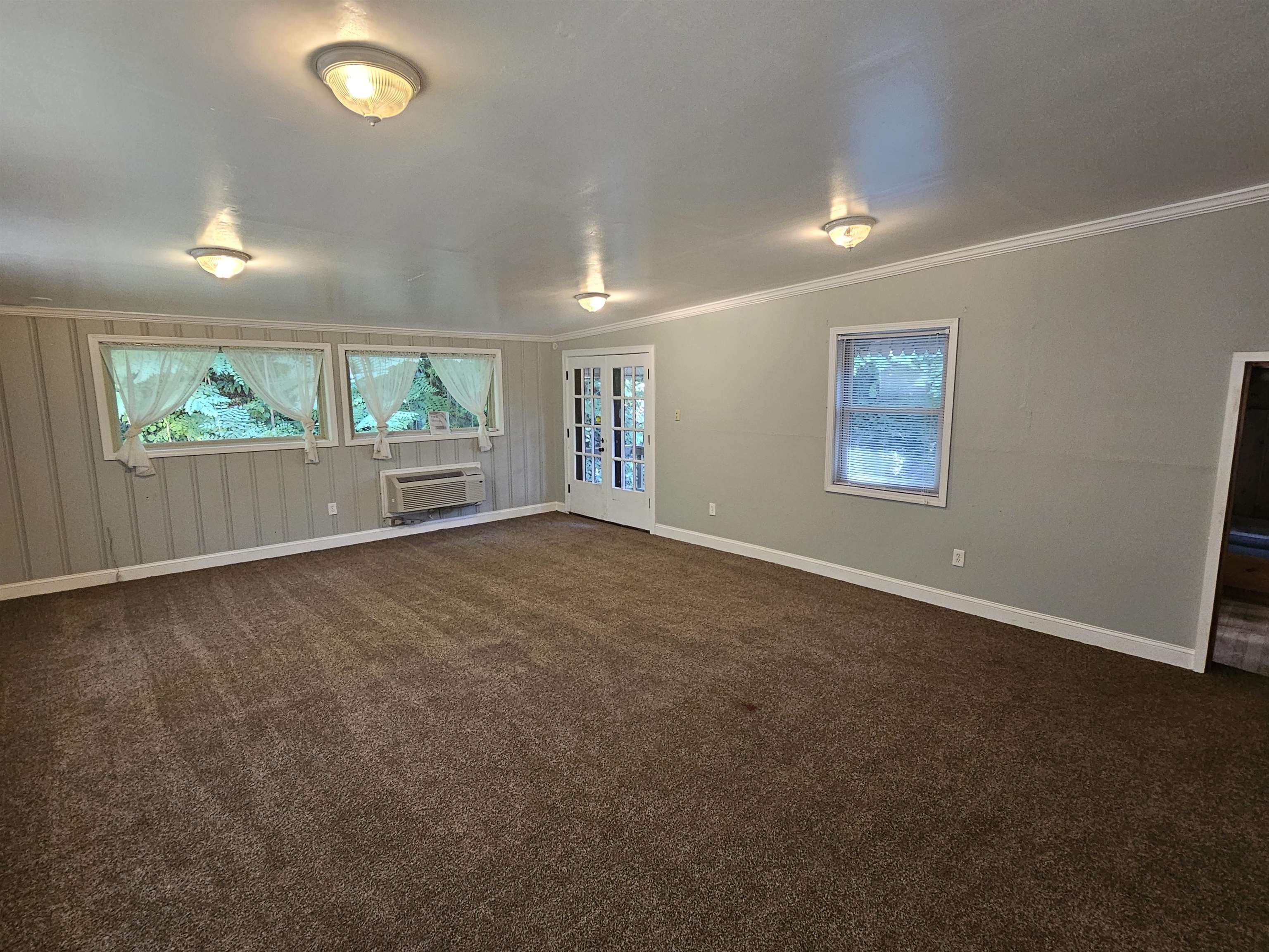619 Hawthorne Way