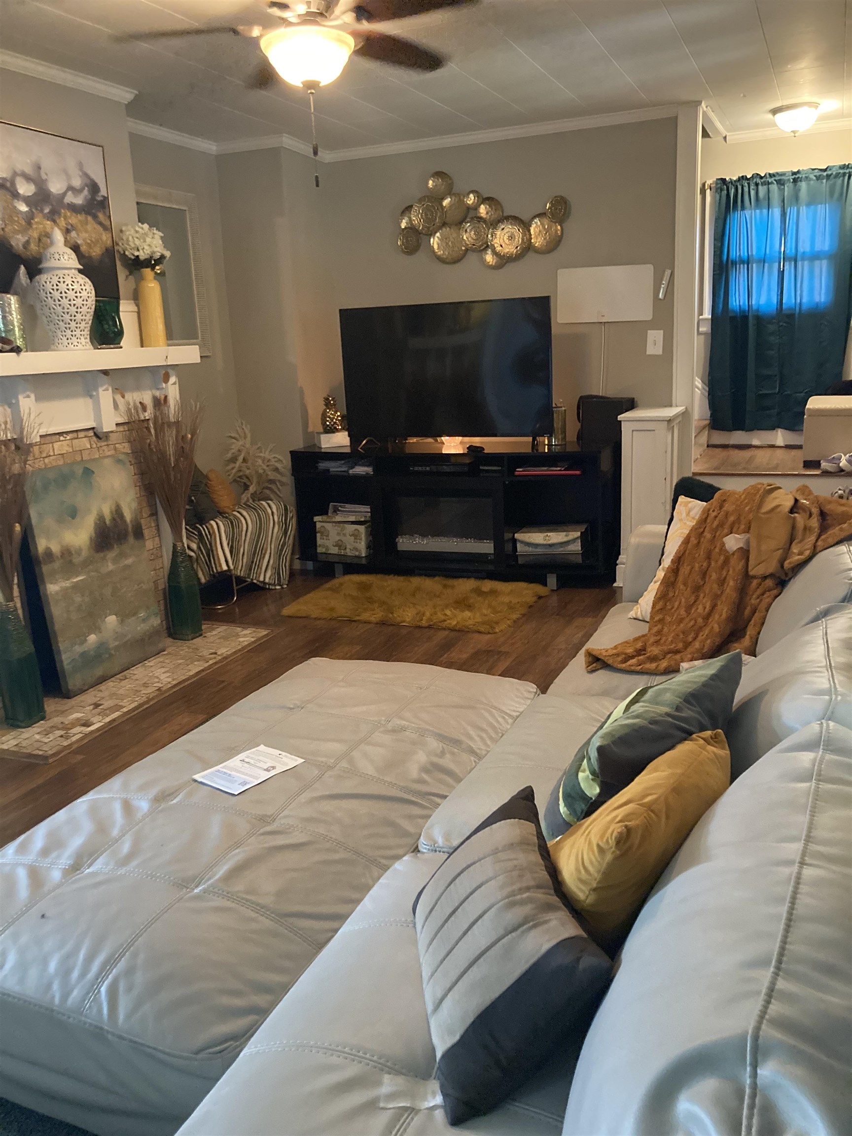 824 2ND Street W