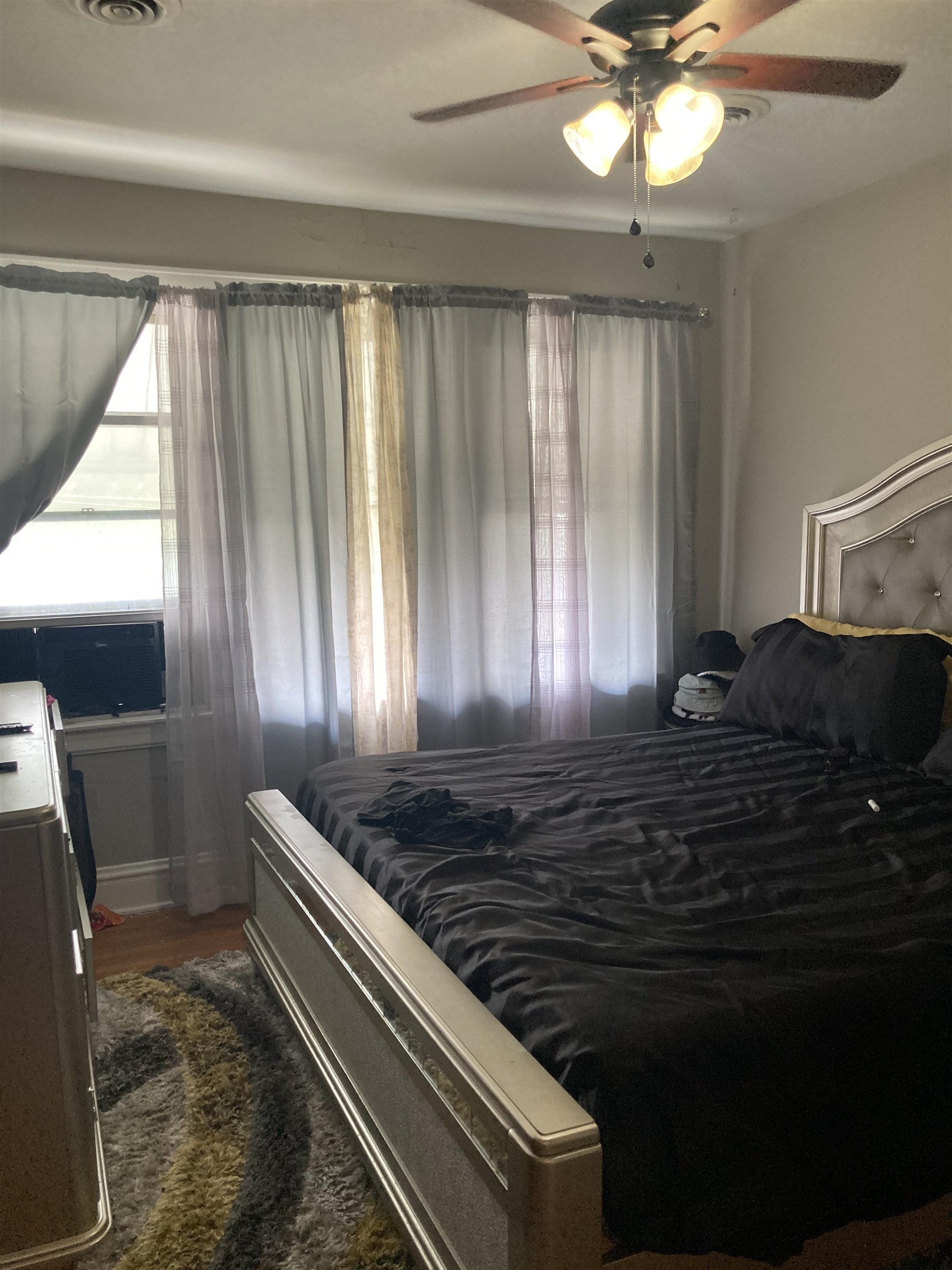 824 2ND Street W
