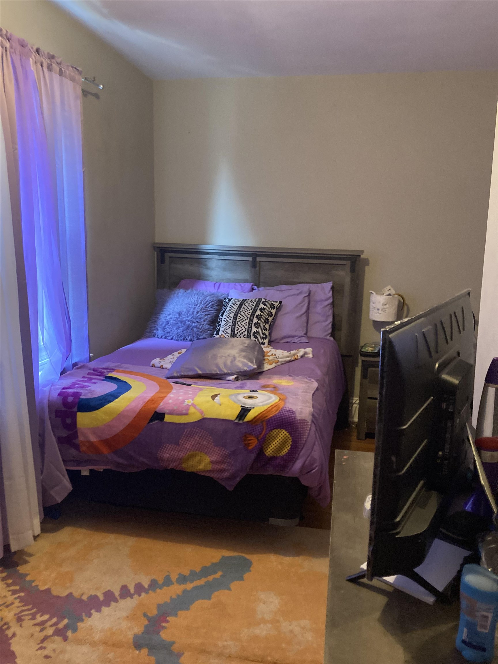 824 2ND Street W