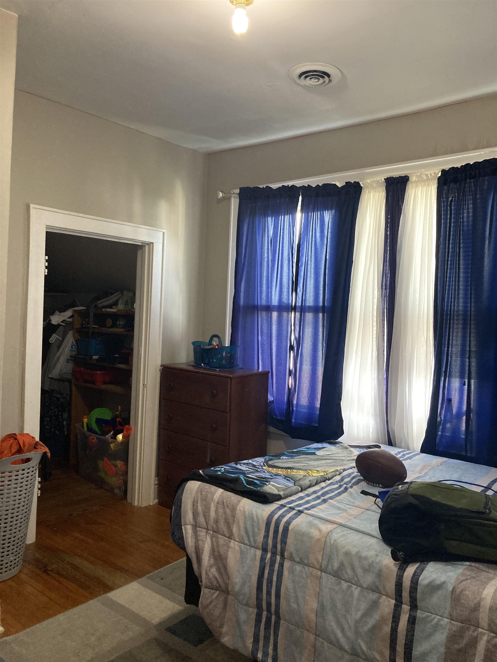 824 2ND Street W